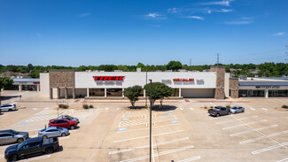 Hurst, TX Retail - 113-217 Harwood Rd