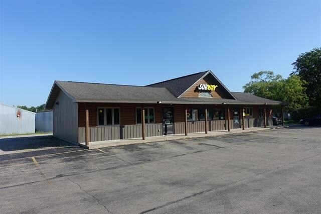 945 Depot St, Manawa, WI for Sale