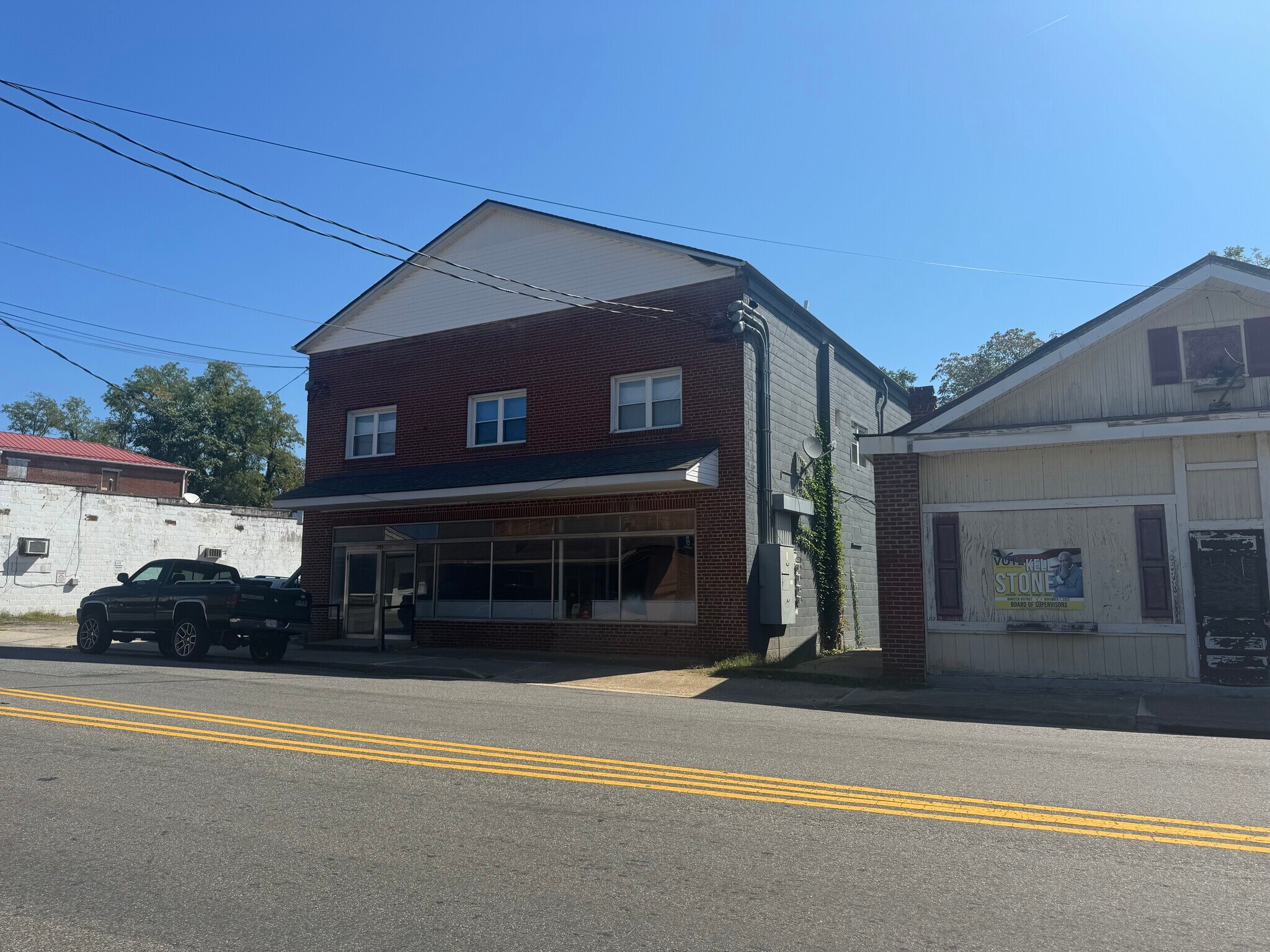 201 S Main St, Gretna, VA for Sale