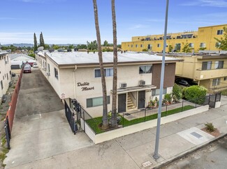 Van Nuys, CA Apartments - 13412 Vanowen St