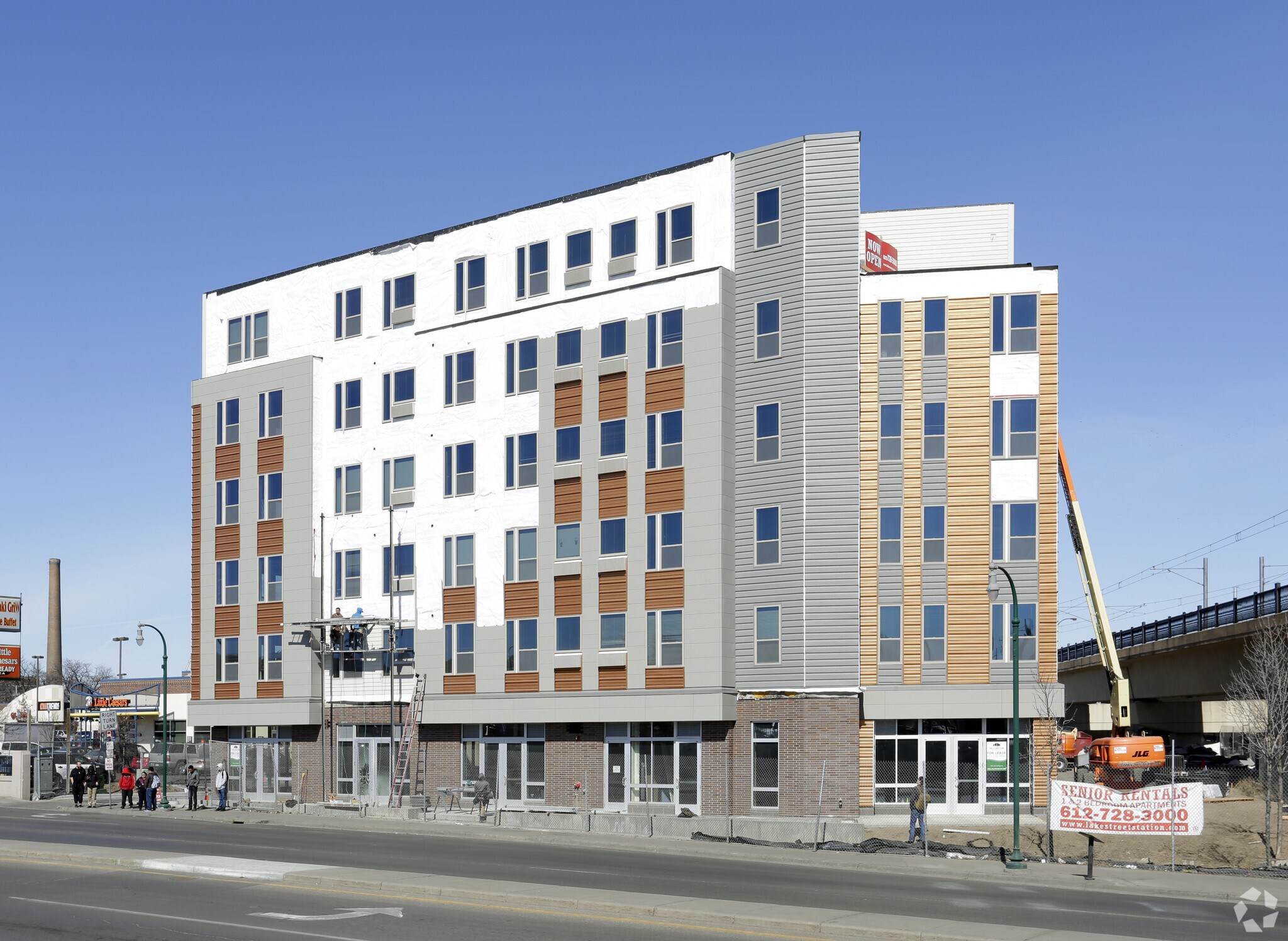 2220 E Lake St, Minneapolis, MN for Rent