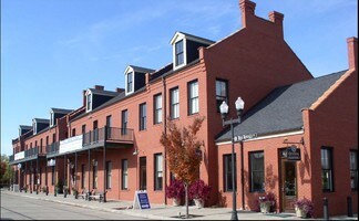 Saint Charles, MO Coworking Space - 3333-7 Rue Royale