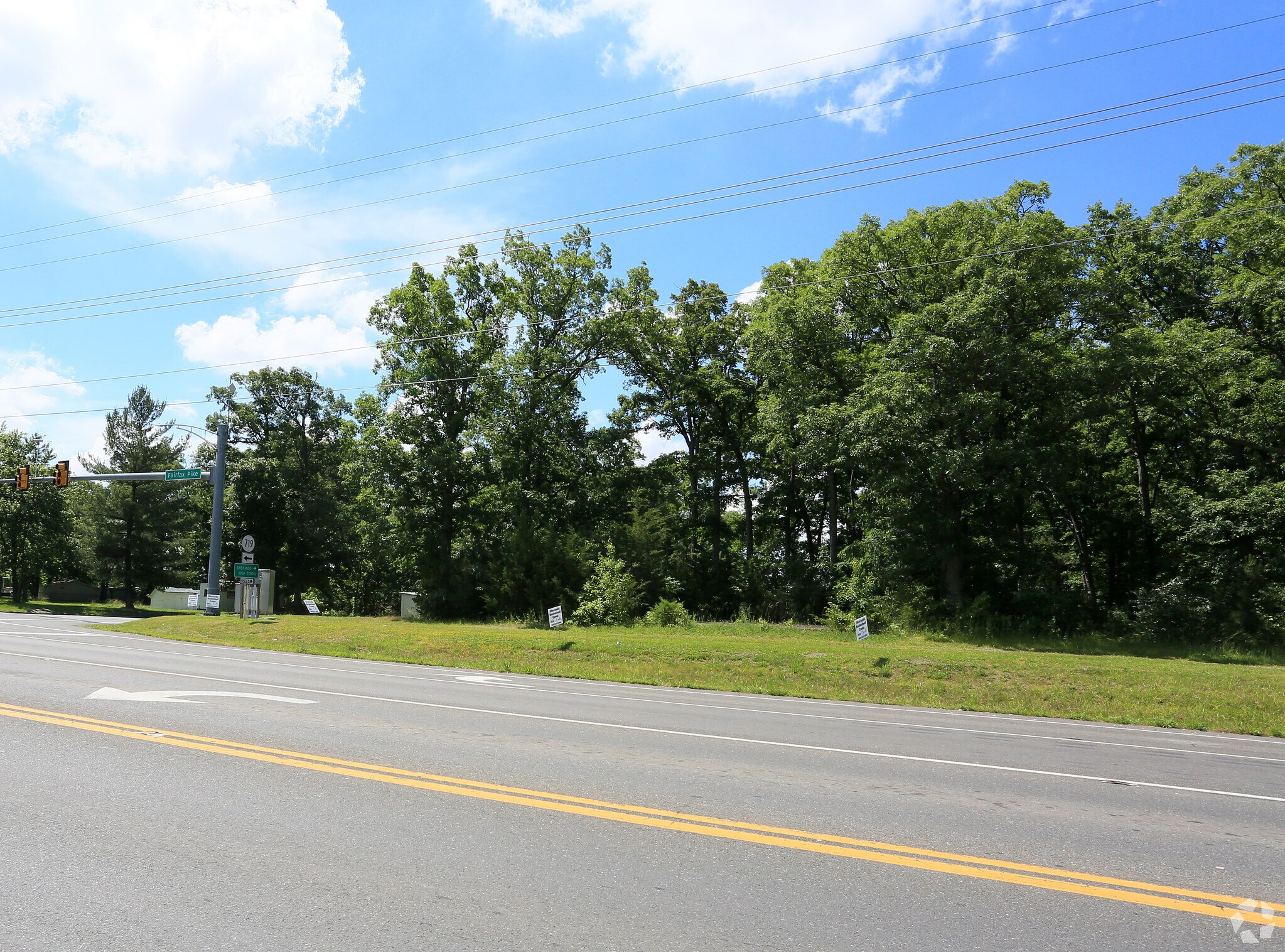 606 Fairfax Pike, Stephens City, VA for Rent