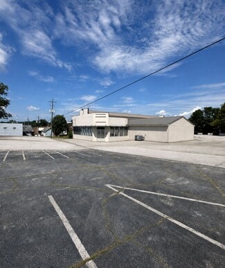 Toccoa, GA Flex - 27 N Pond St Toccoa, GA Flex - 27 N Pond St