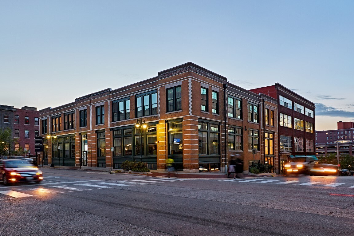304 W 10th St, Kansas City, MO for Sale