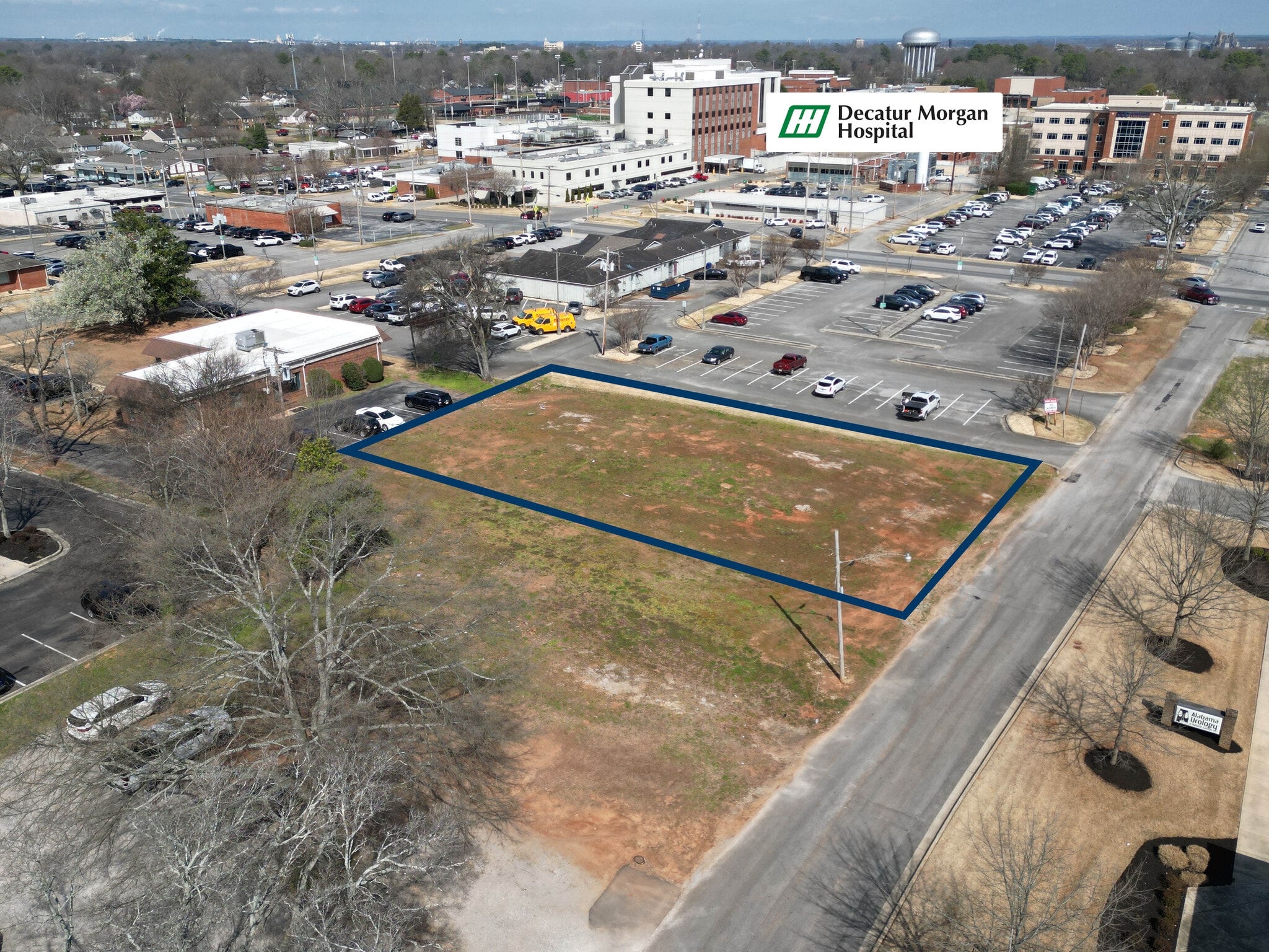 1211 14th Ave SE, Decatur, AL for Sale