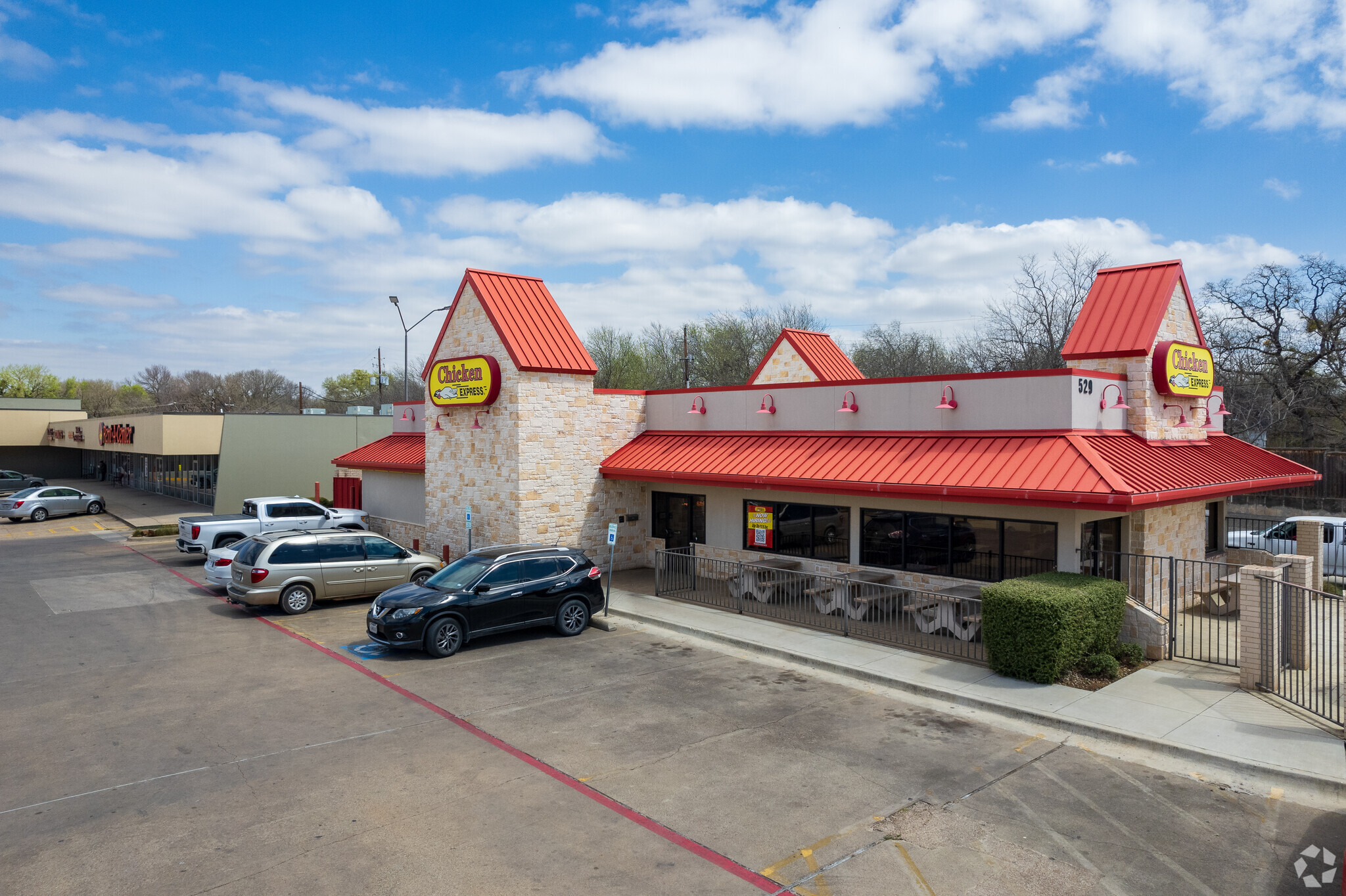 505-521 N Stewart St, Azle, TX for Sale