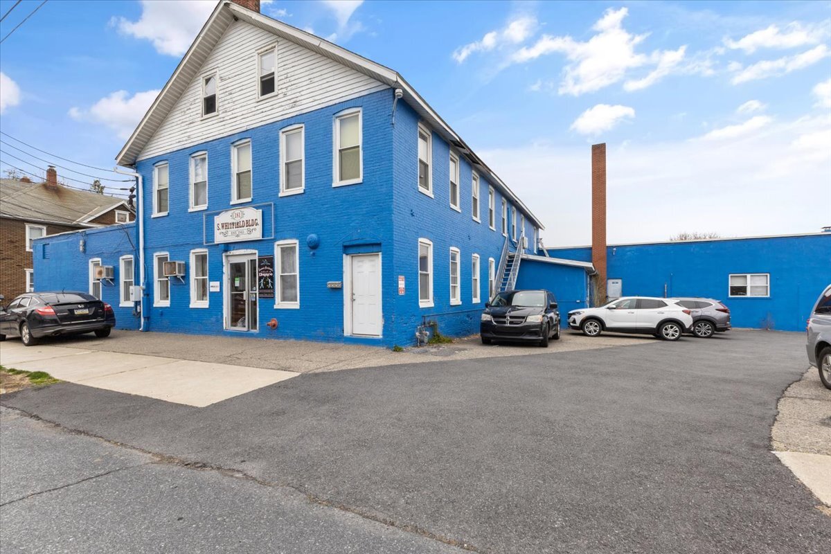 181 S Whitfield St, Nazareth, PA for Sale