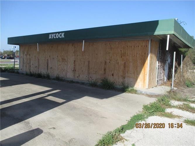118 S Cameron St, Alice, TX for Sale