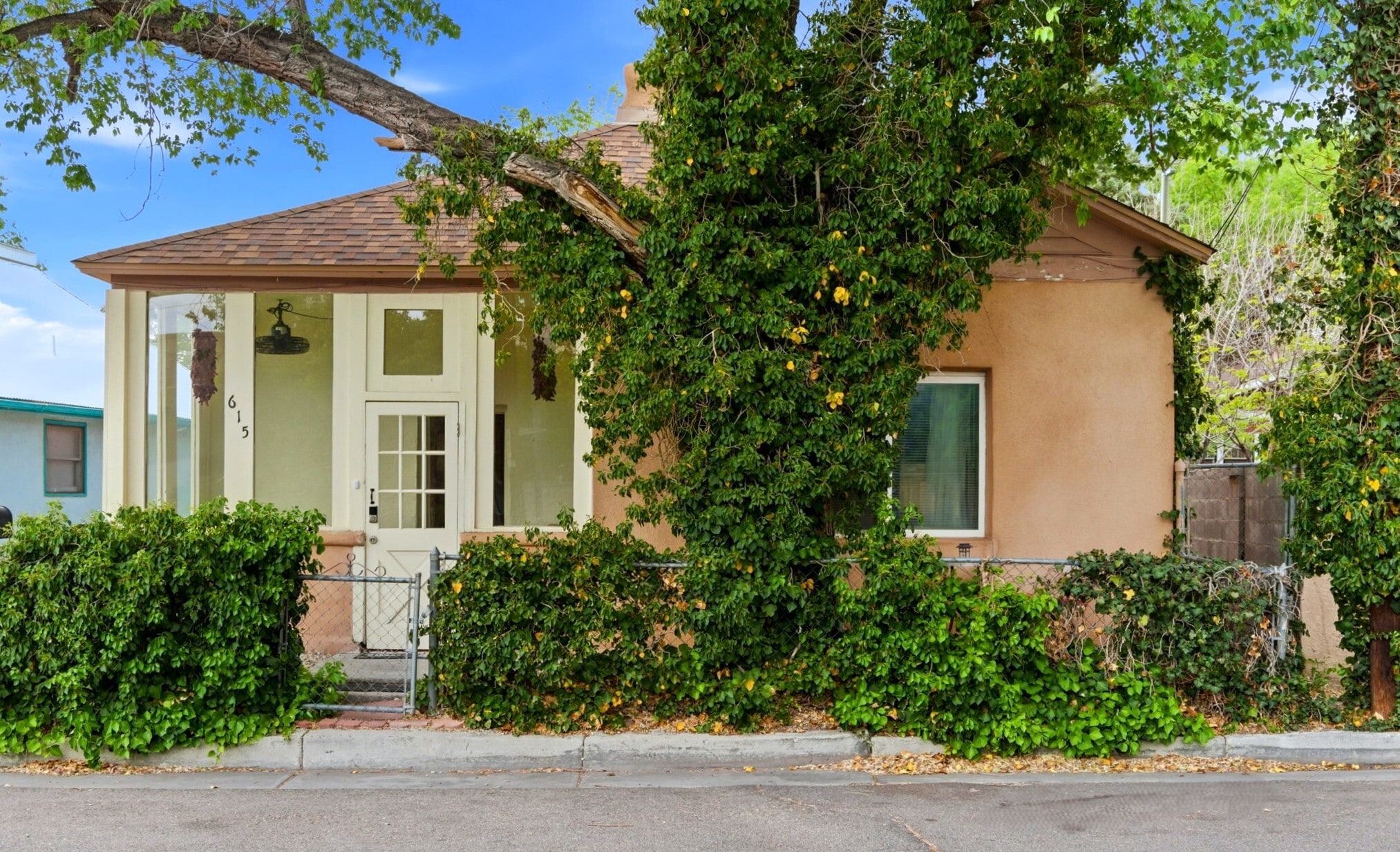 615 Keleher Ave NW, Albuquerque, NM for Sale