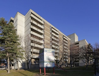 Ottawa, ON Apartments - 3301-3325 Uplands Dr