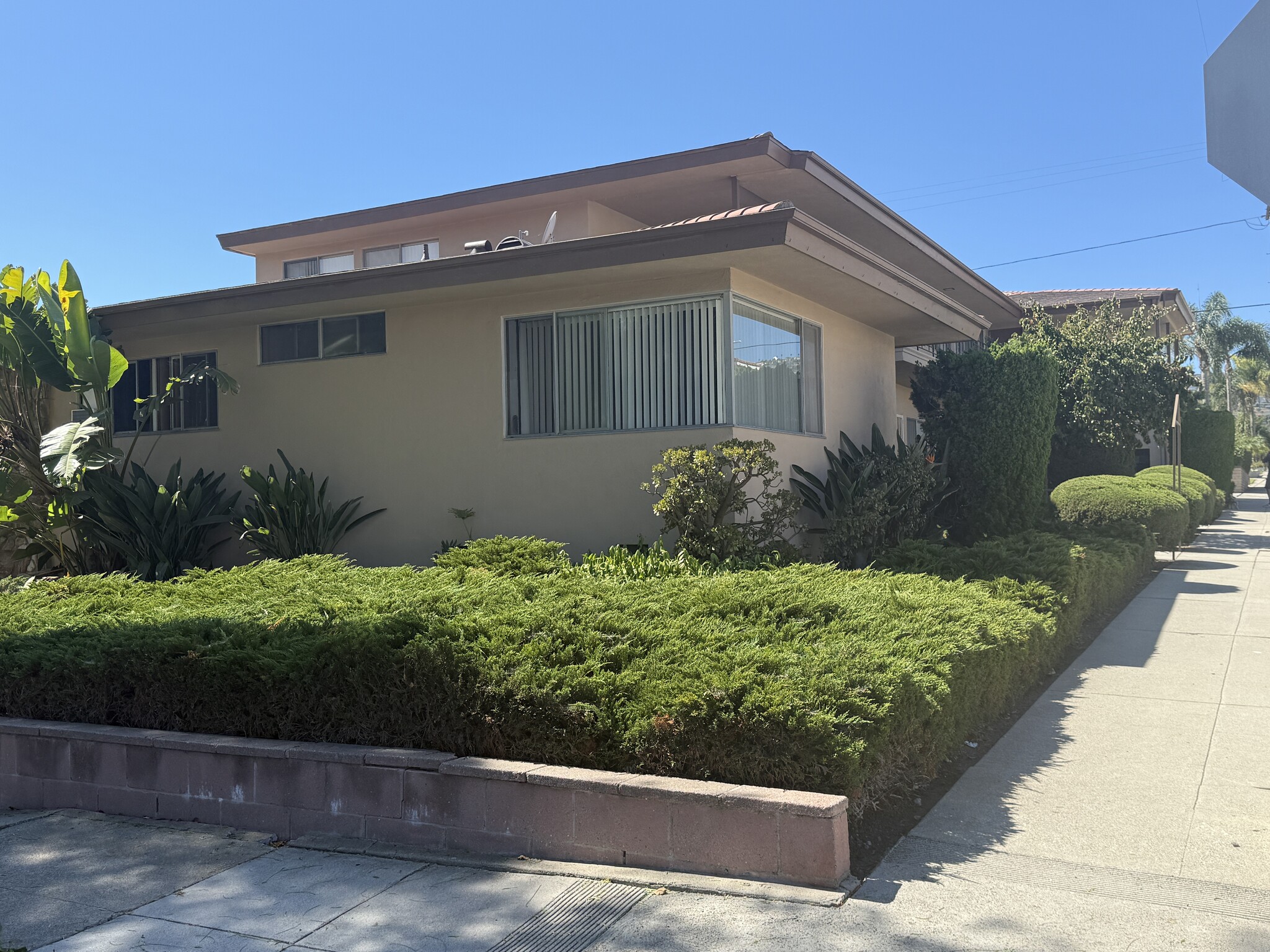 1321 W 9th St, San Pedro, CA for Sale