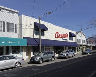 Greenport, NY Freestanding - 14 Front St