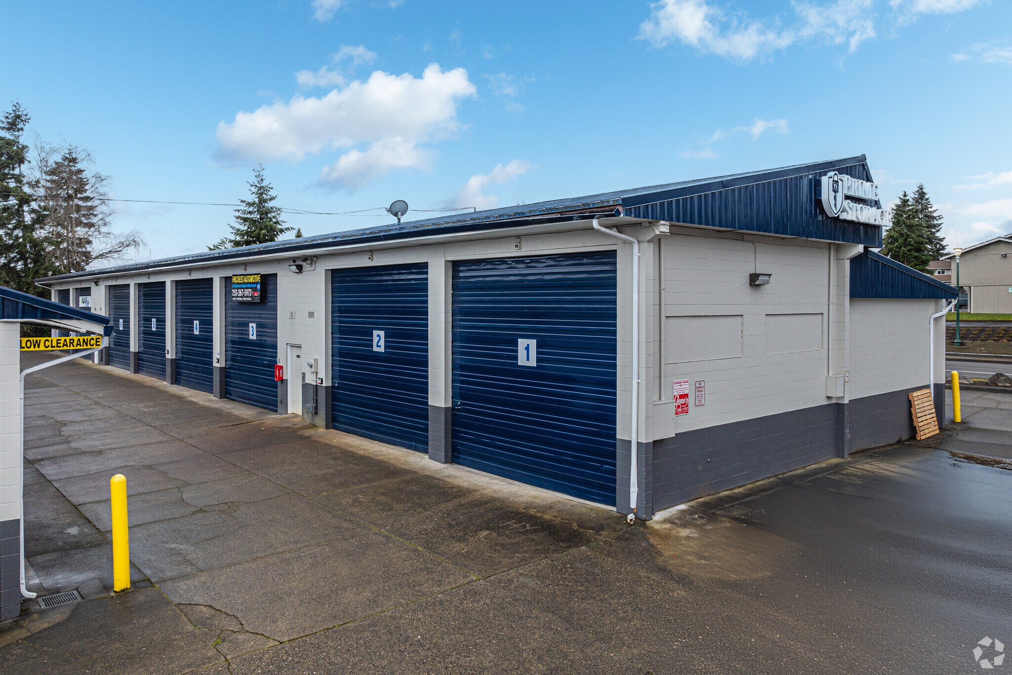 2415 70th Ave W, University Place, WA for Rent