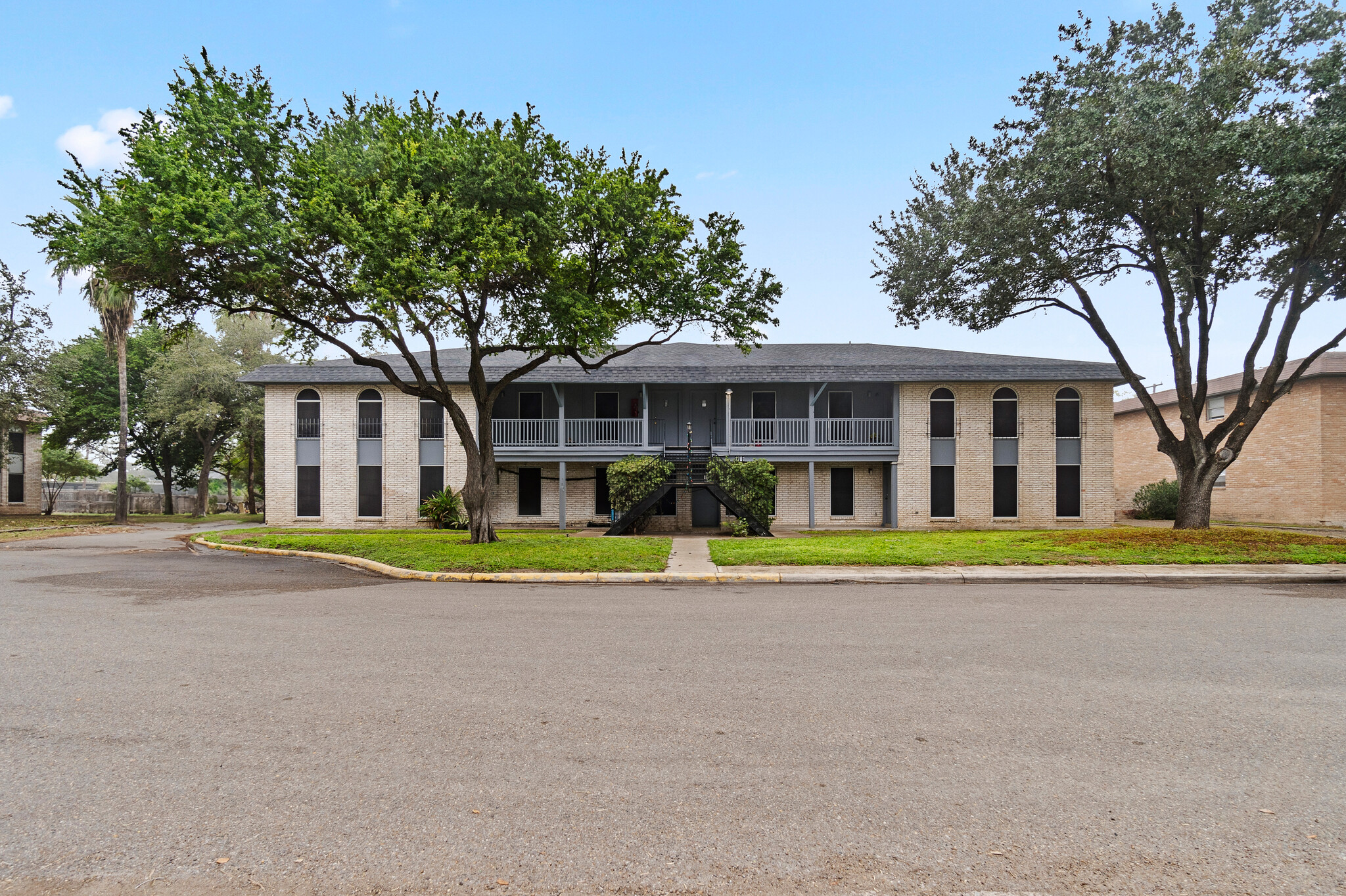 1701 W McIntyre St, Edinburg, TX for Sale