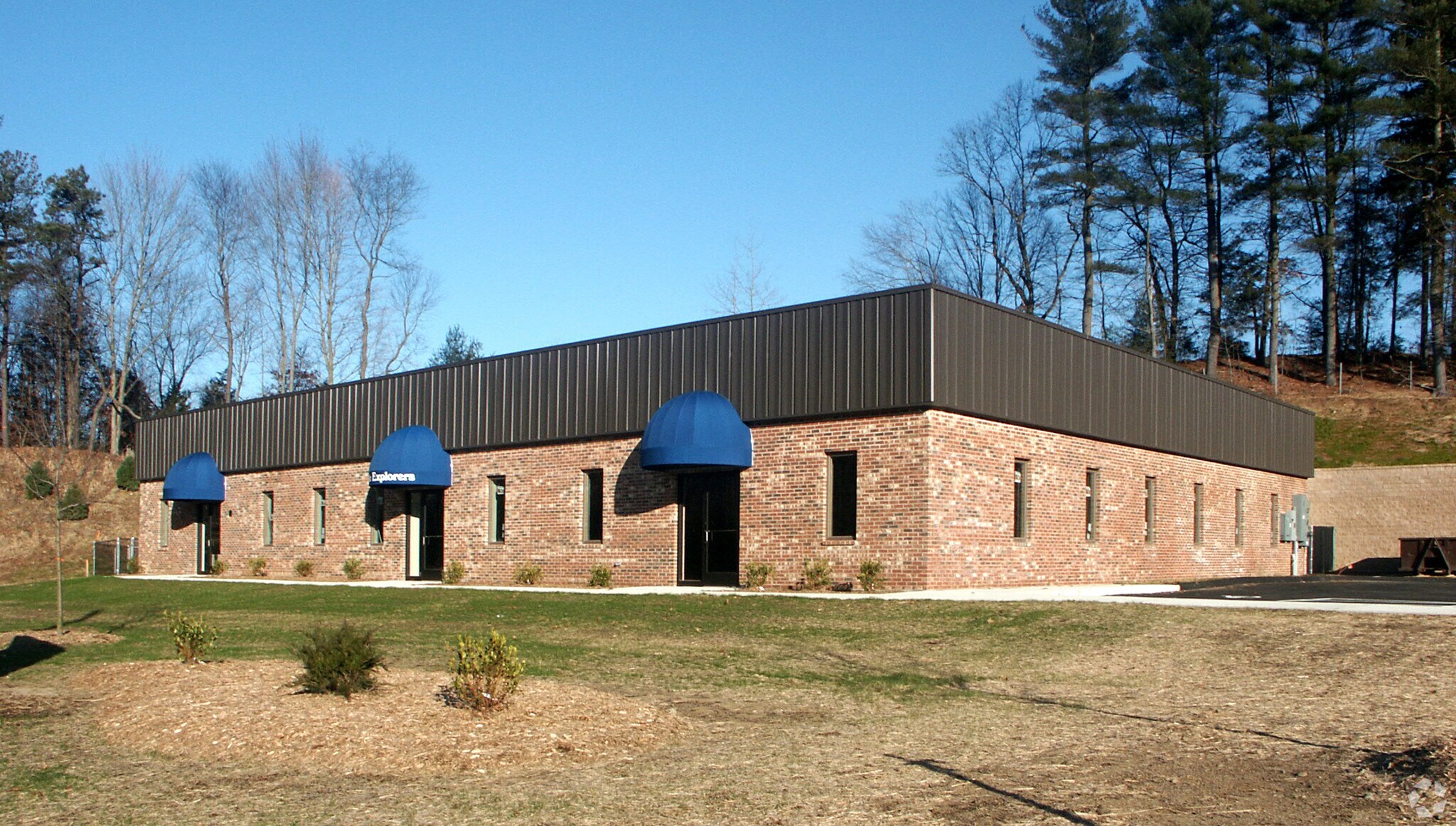 7 Berkshire Rd Sandy Hook, CT 06482 Office Property for Lease on