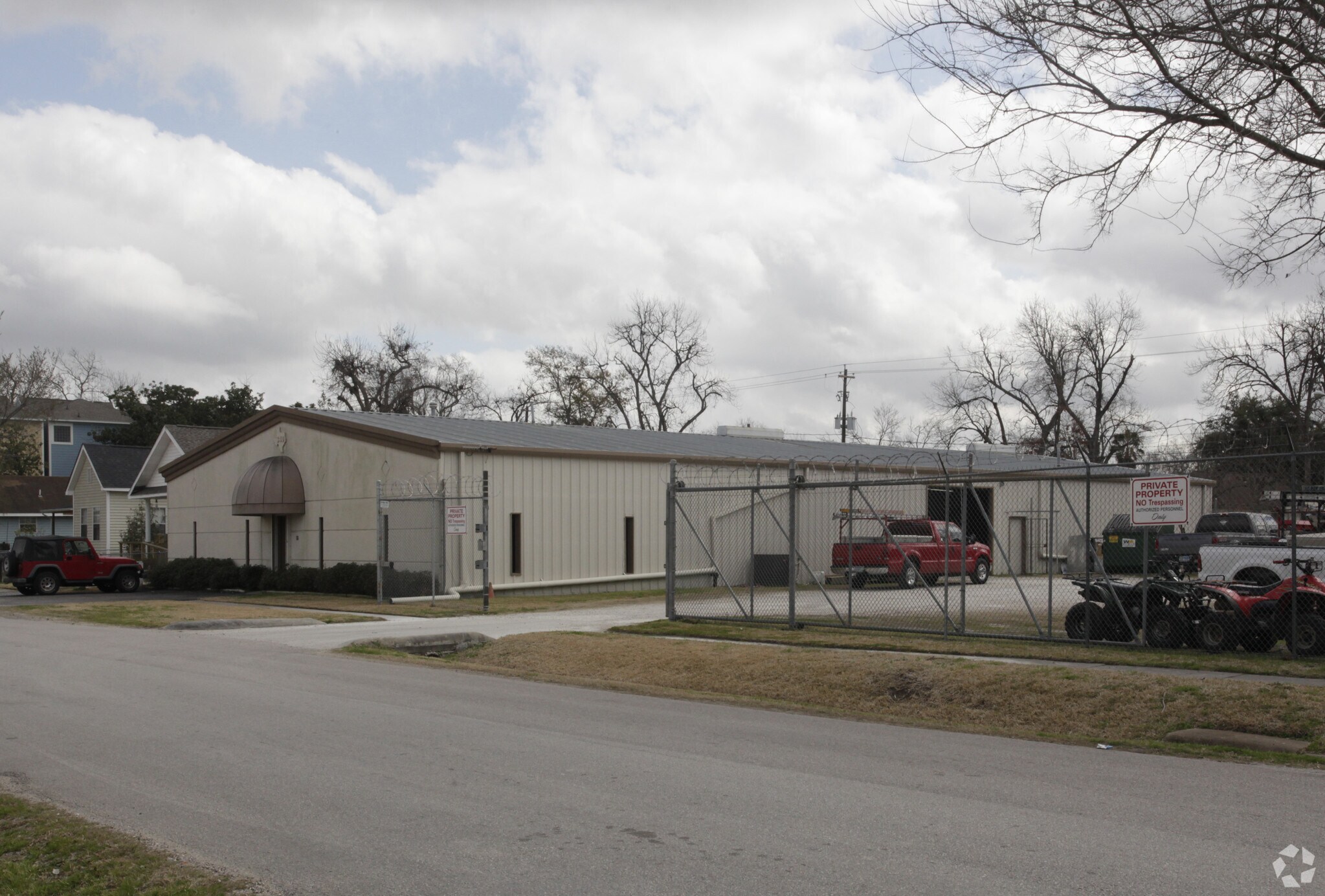 340 28th St Houston, TX 77008 Industrial Property for Sale on