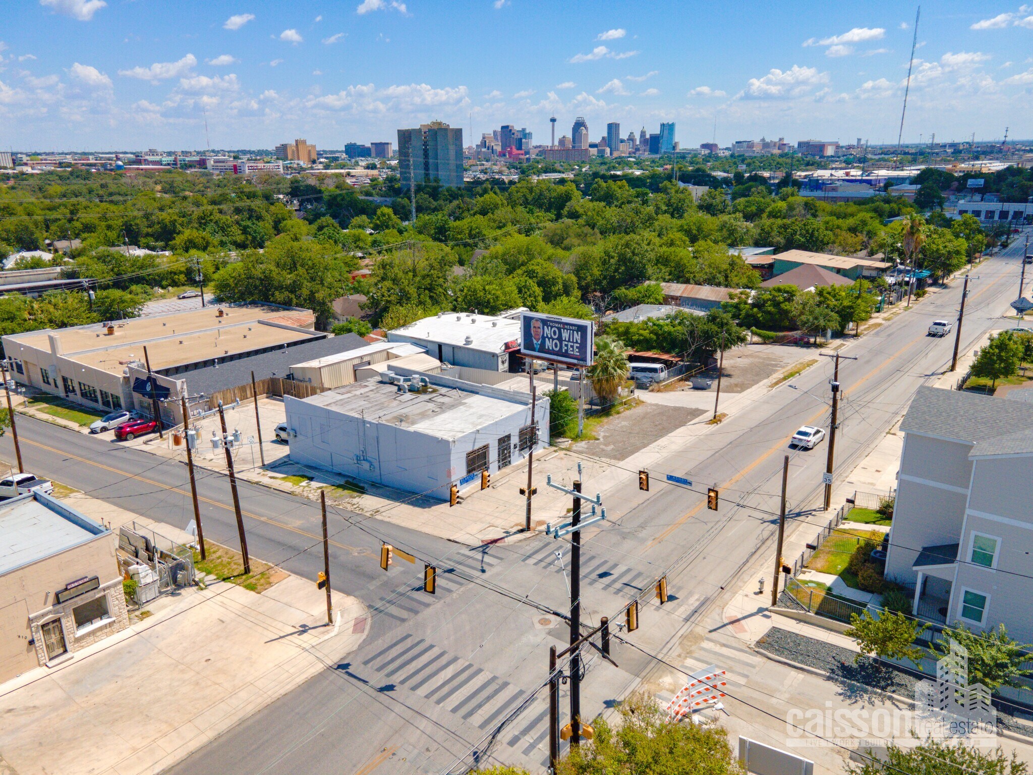 320 Blanco Rd, San Antonio, TX for Rent