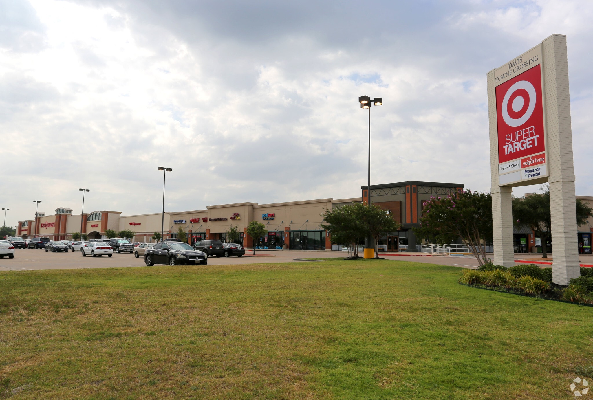 8528 Davis Blvd, North Richland Hills, TX for Rent