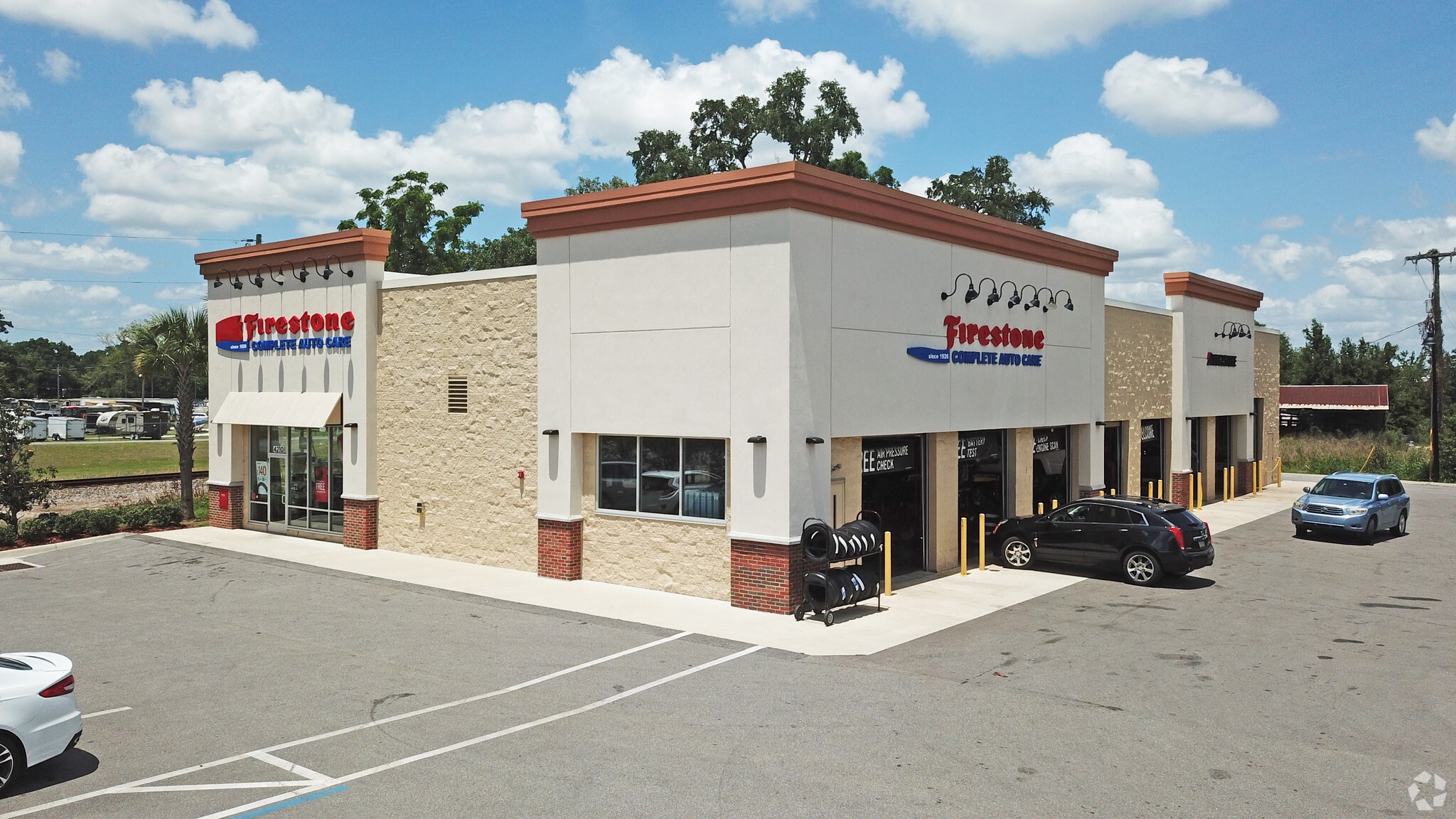 4210 E County Road 466, Oxford, FL for Sale