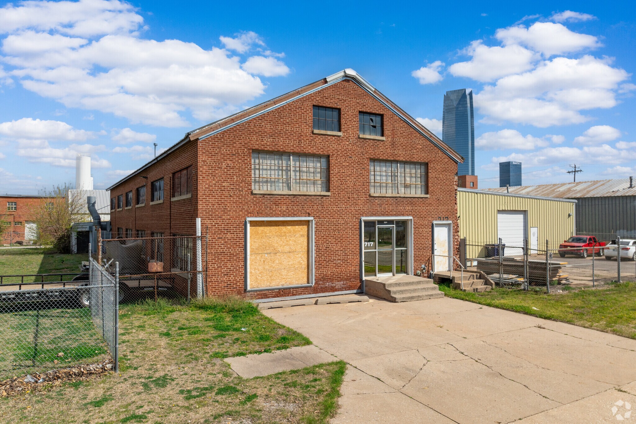 711-725 SW 4th St, Oklahoma City, OK for Sale