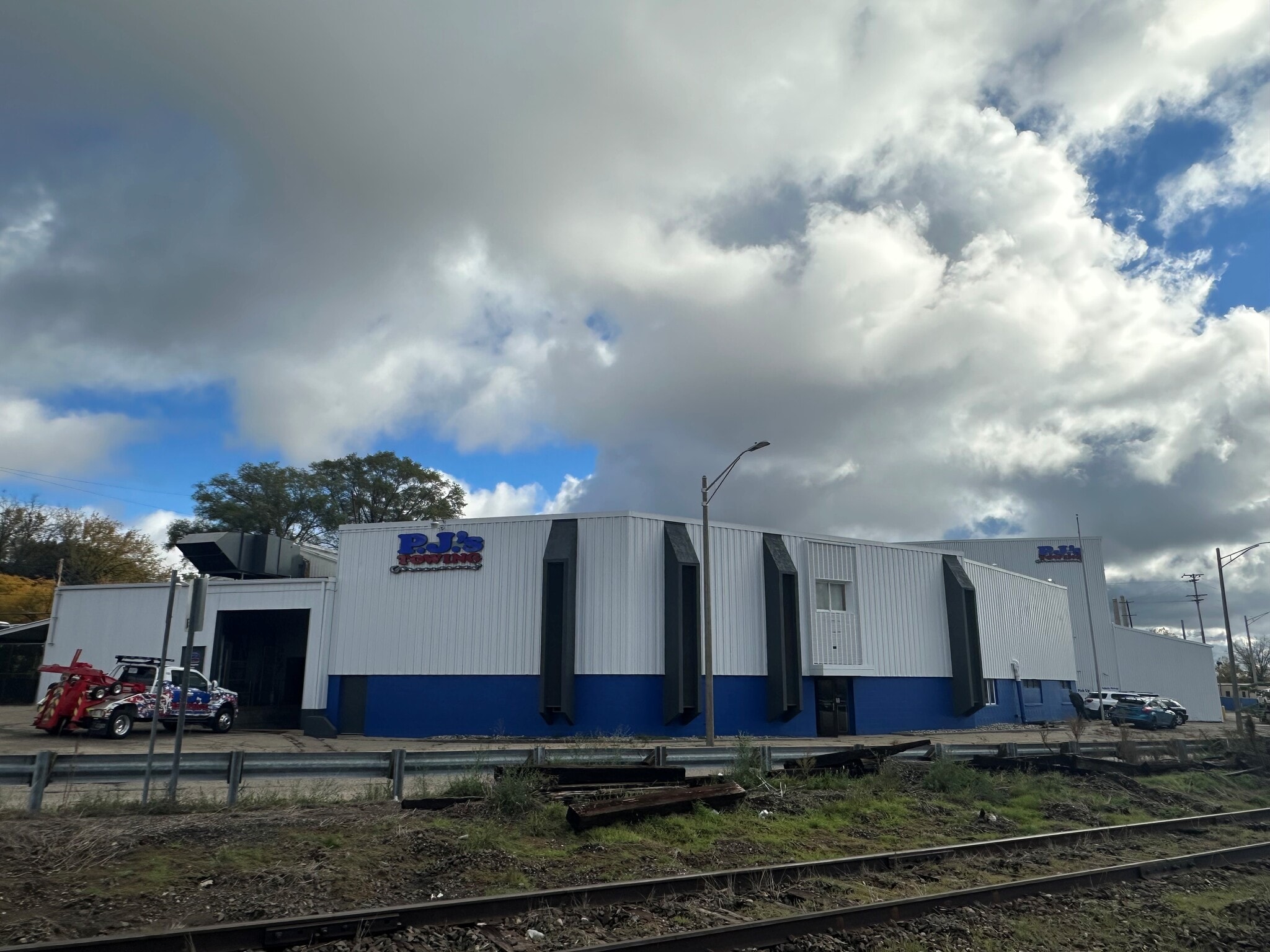 2200 Olds Ave, Lansing, MI for Sale