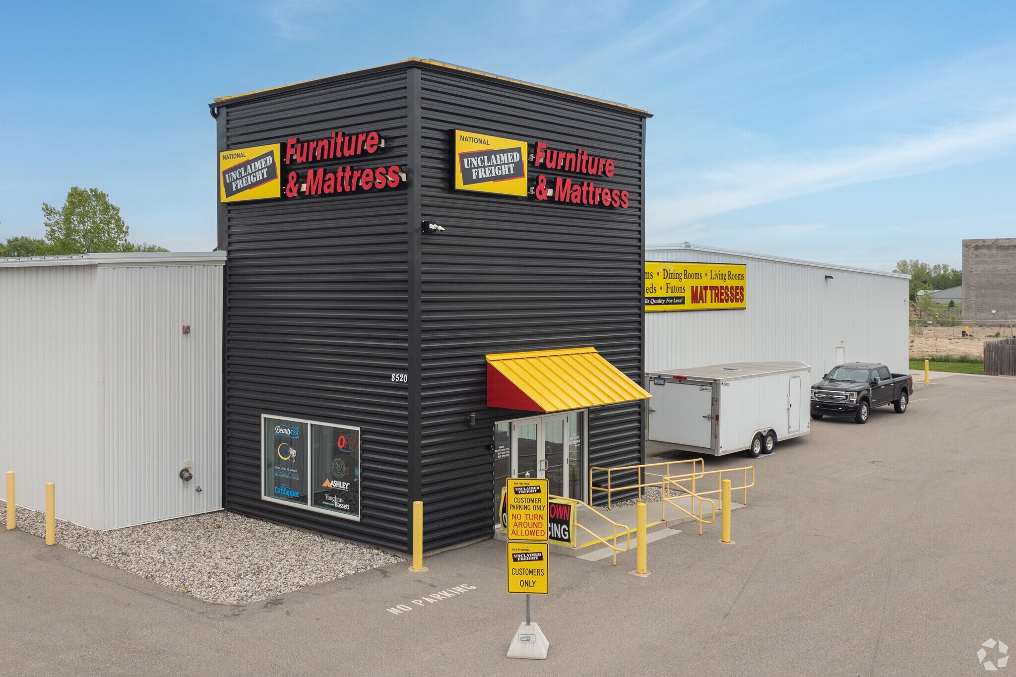 8520 W Saginaw Hwy, Lansing, MI for Sale