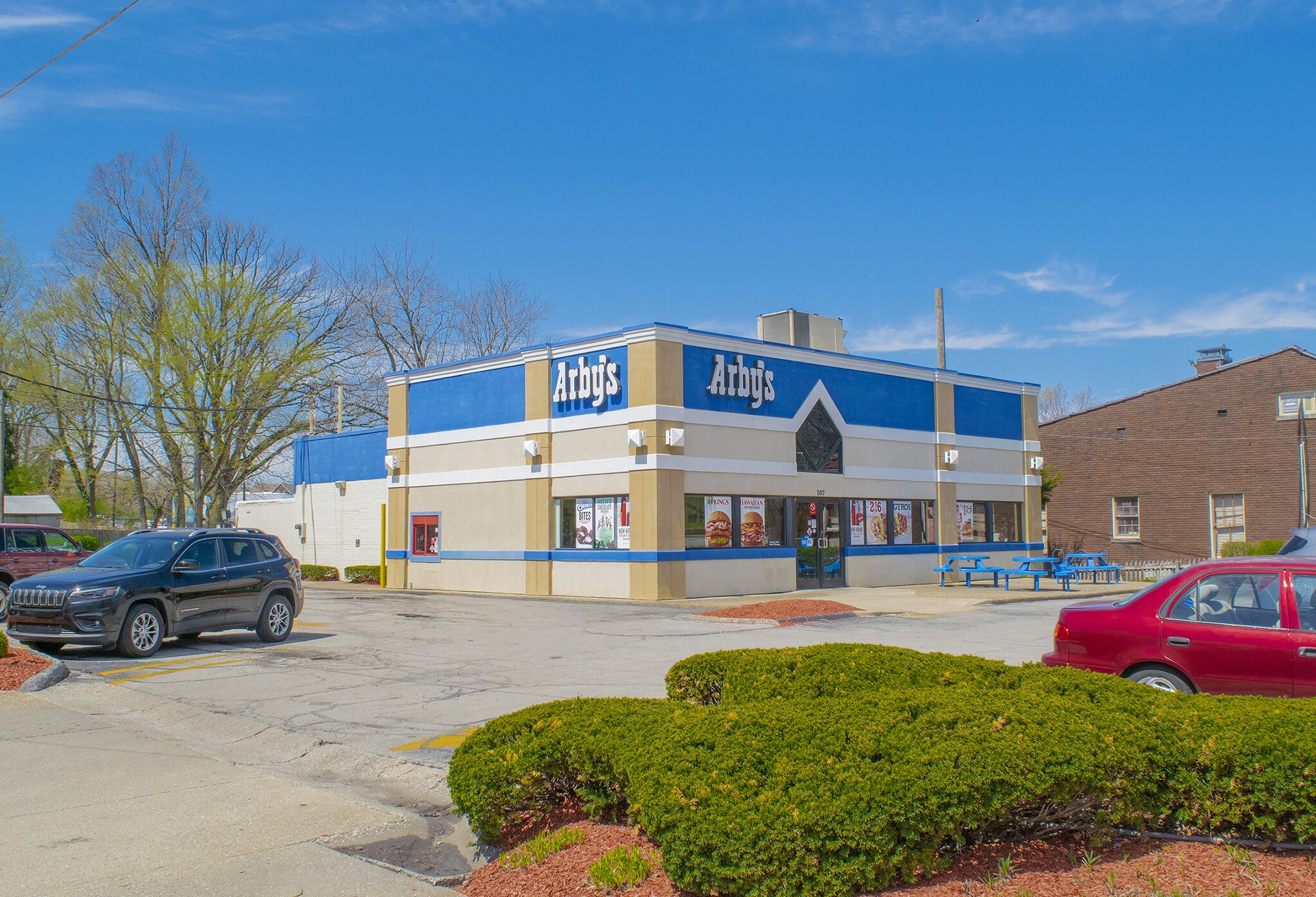 507 S Limestone Lexington, KY 40508 Retail Property for Lease on