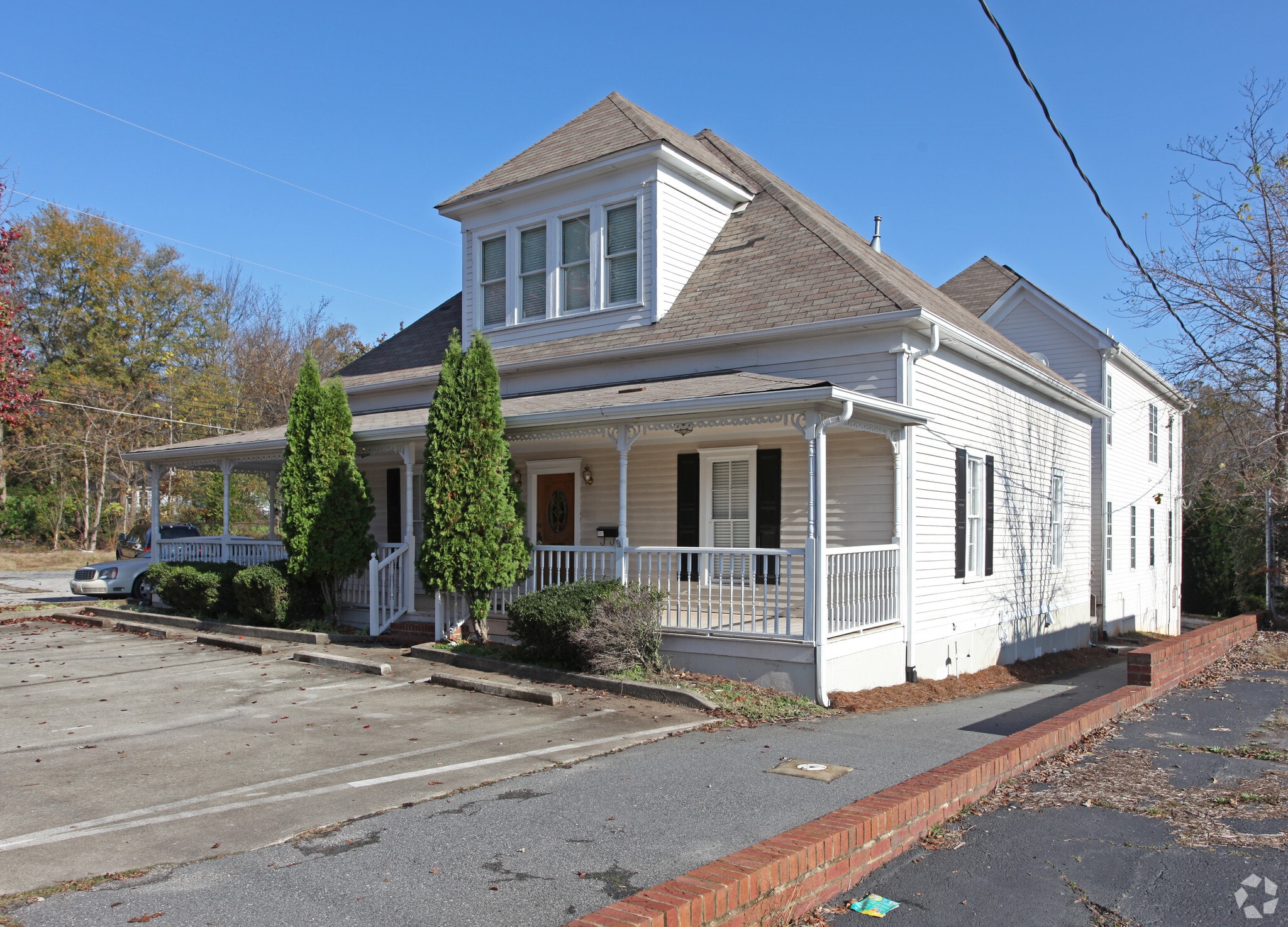 208 S Hill St, Buford, GA for Rent