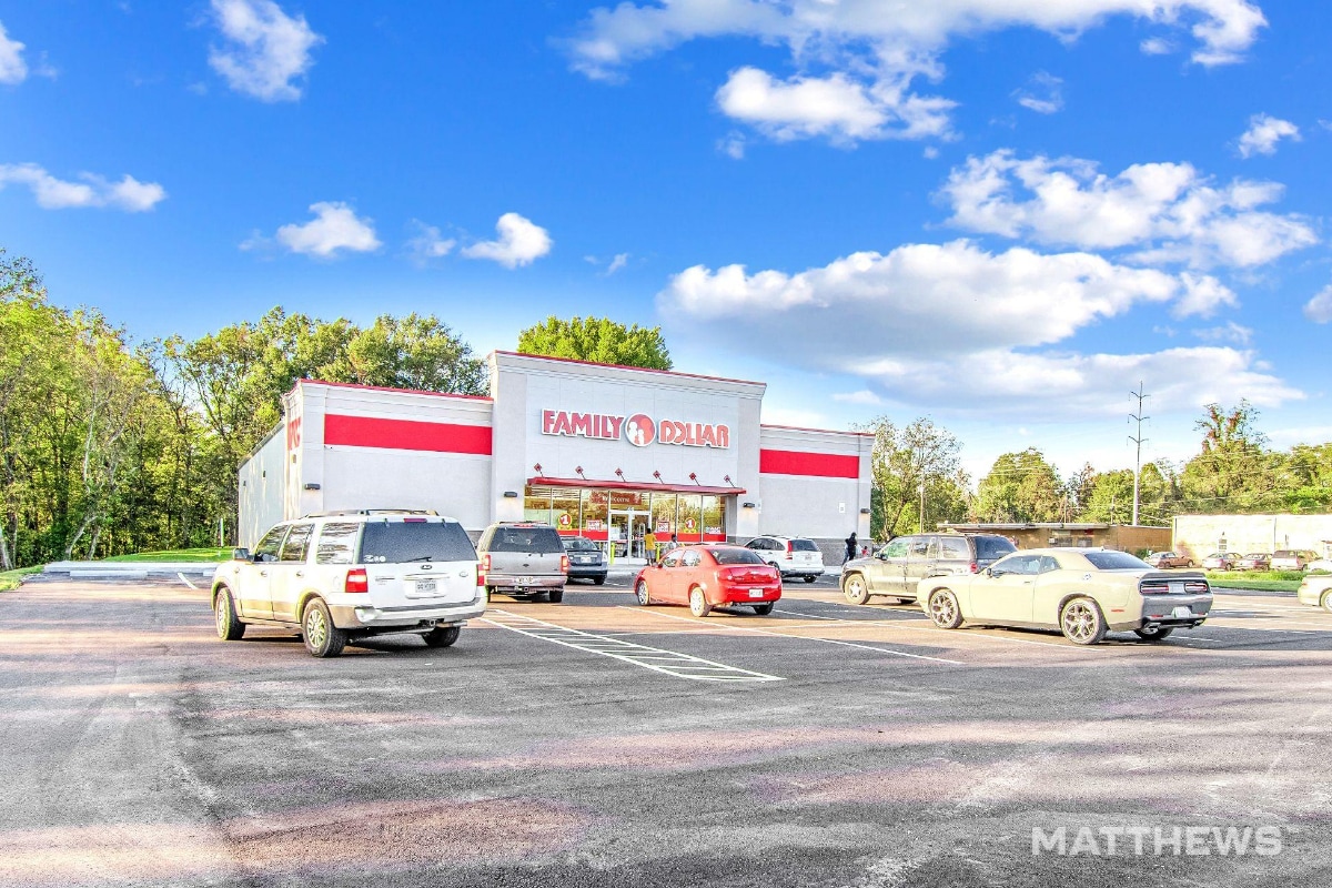 813 E Marion St, Converse, IN for Sale