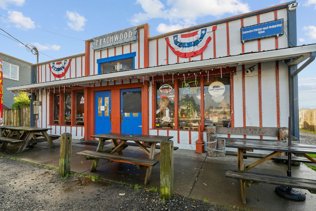 6425 Pacific Ave, Cloverdale, OR for Sale