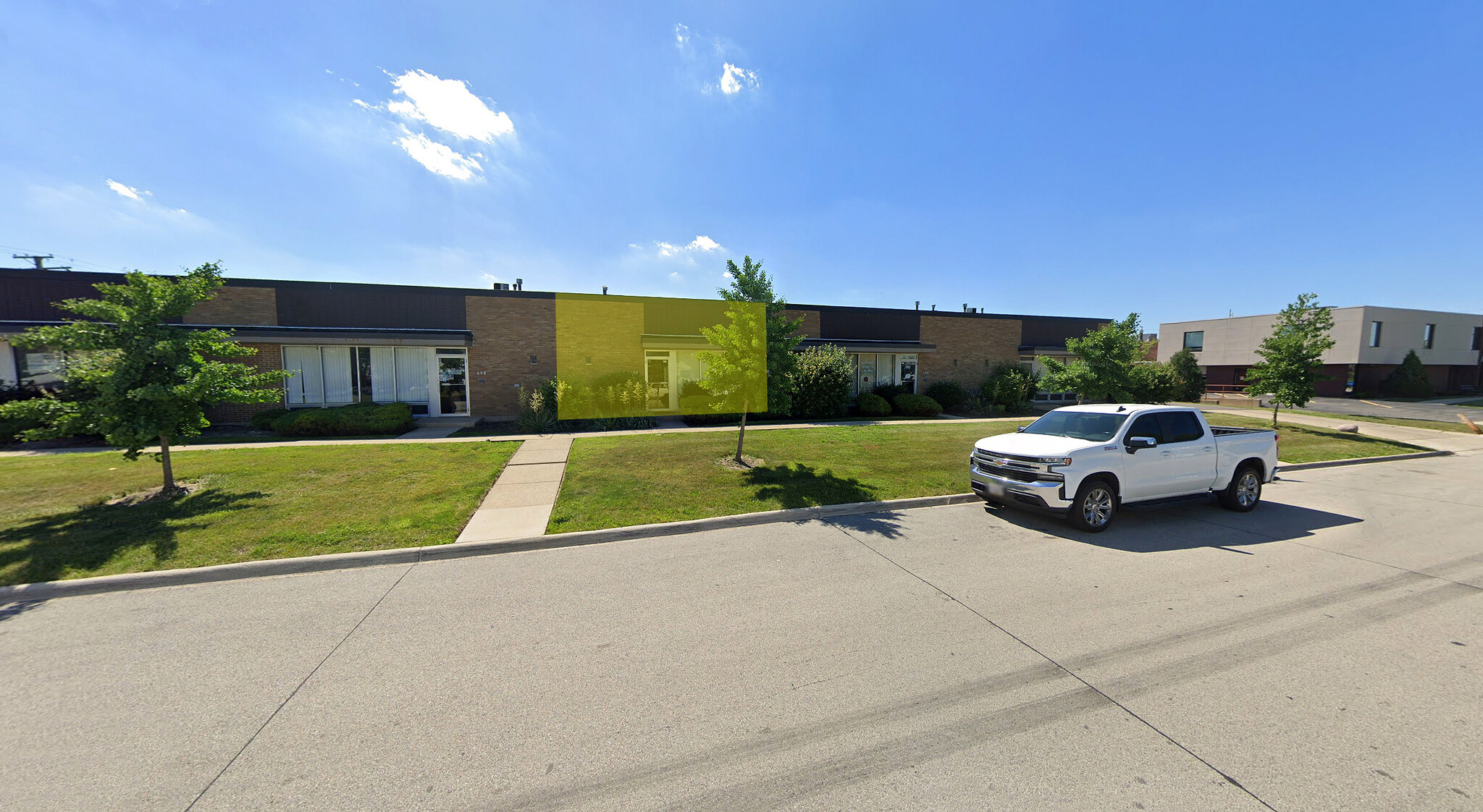 694-704 N Larch Ave, Elmhurst, IL for Rent