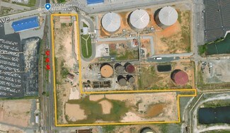 1935 1999 Chesapeake Ave  