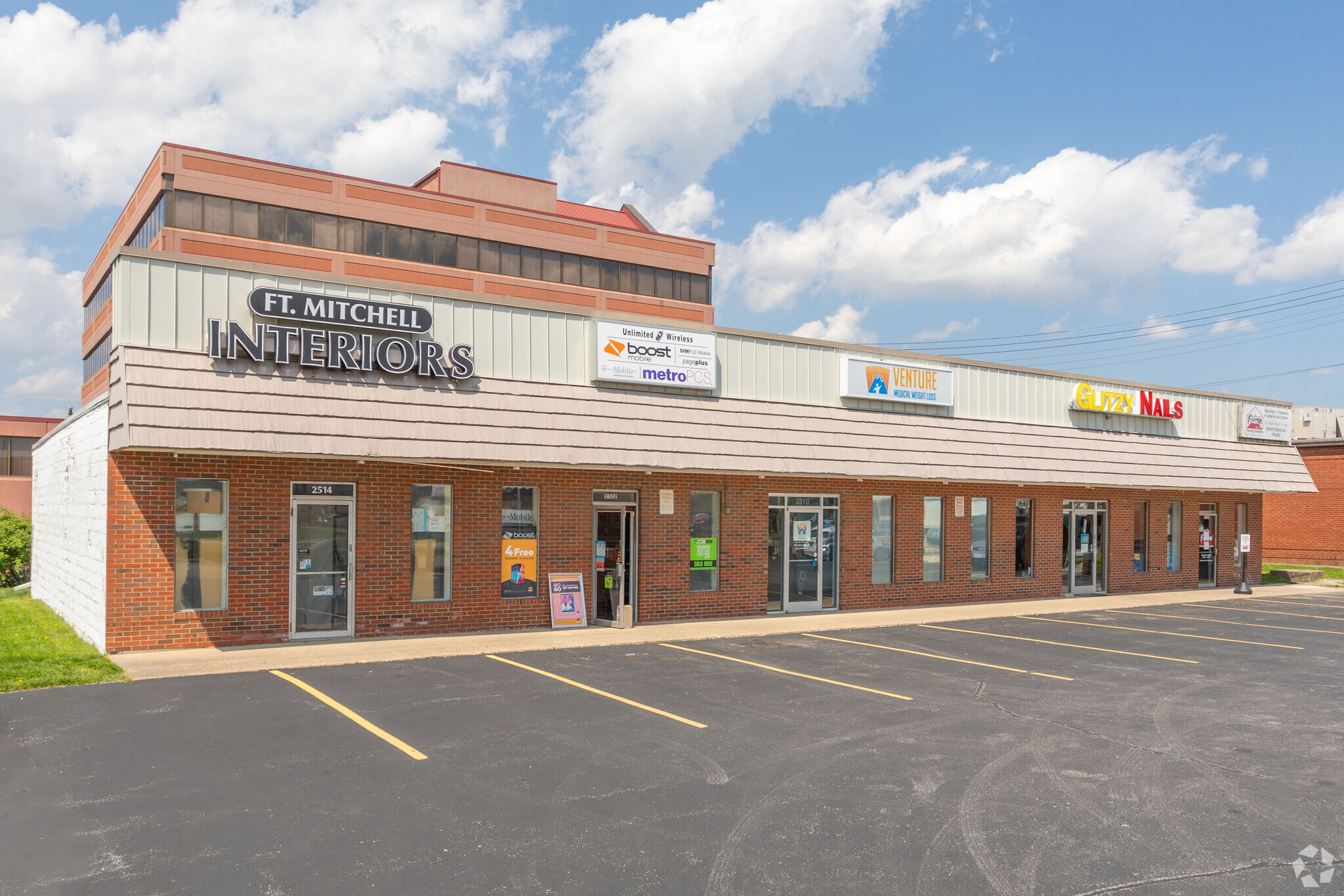 2504-2514 Hazelwood St, Crescent Springs, KY for Rent