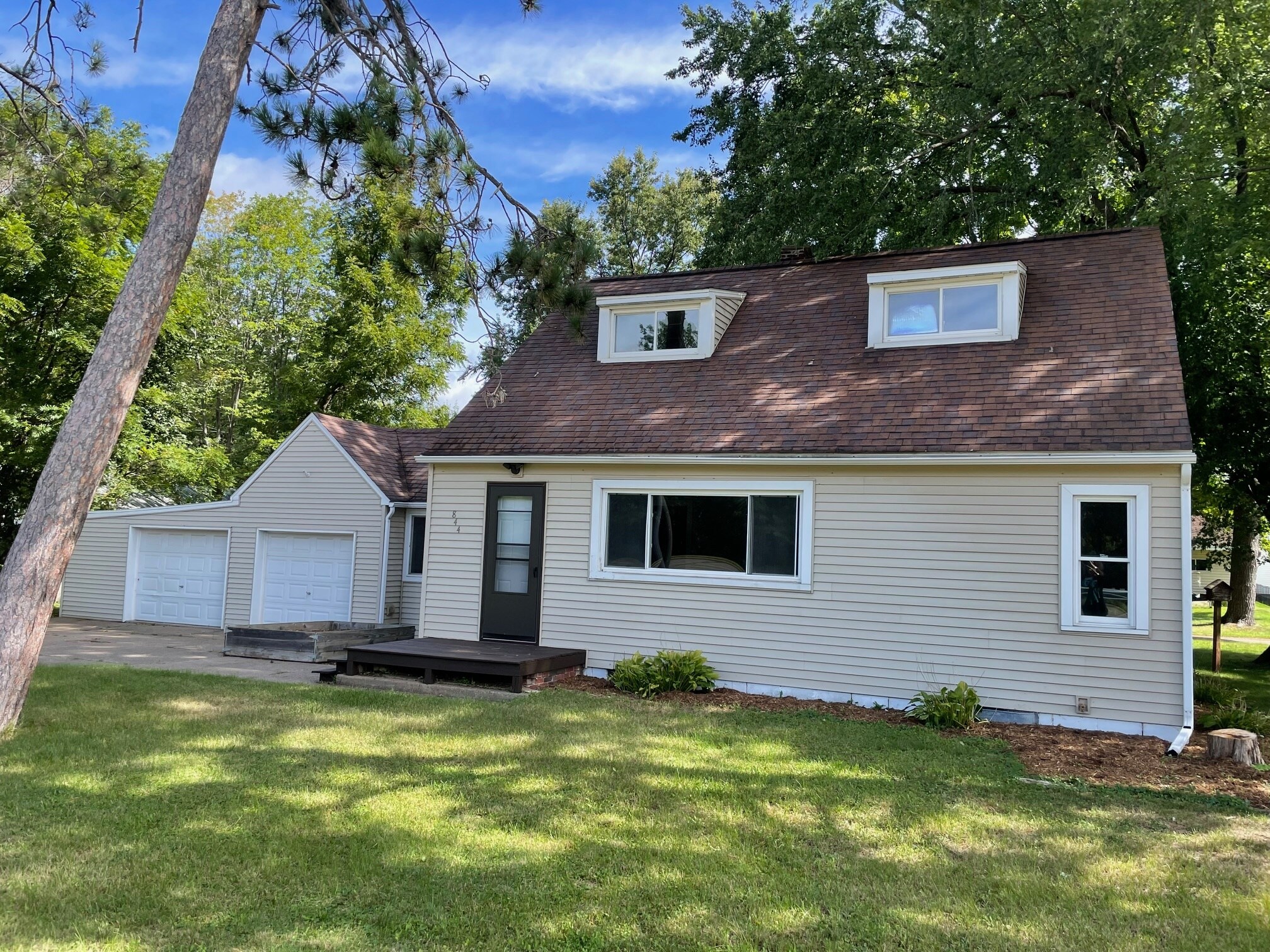 844 Broadway St N, Menomonie, WI for Sale