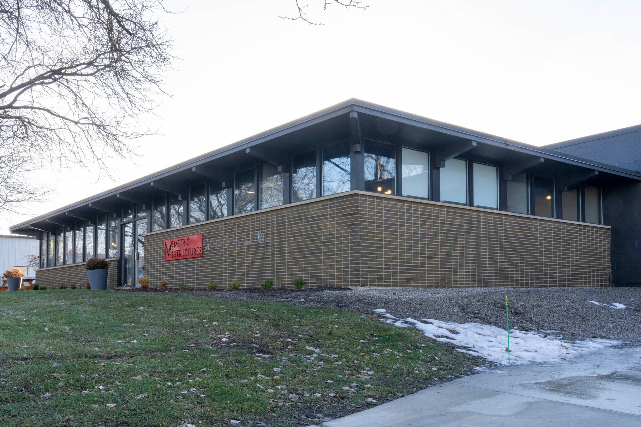 2350 Oak Industrial Dr NE, Grand Rapids, MI for Rent