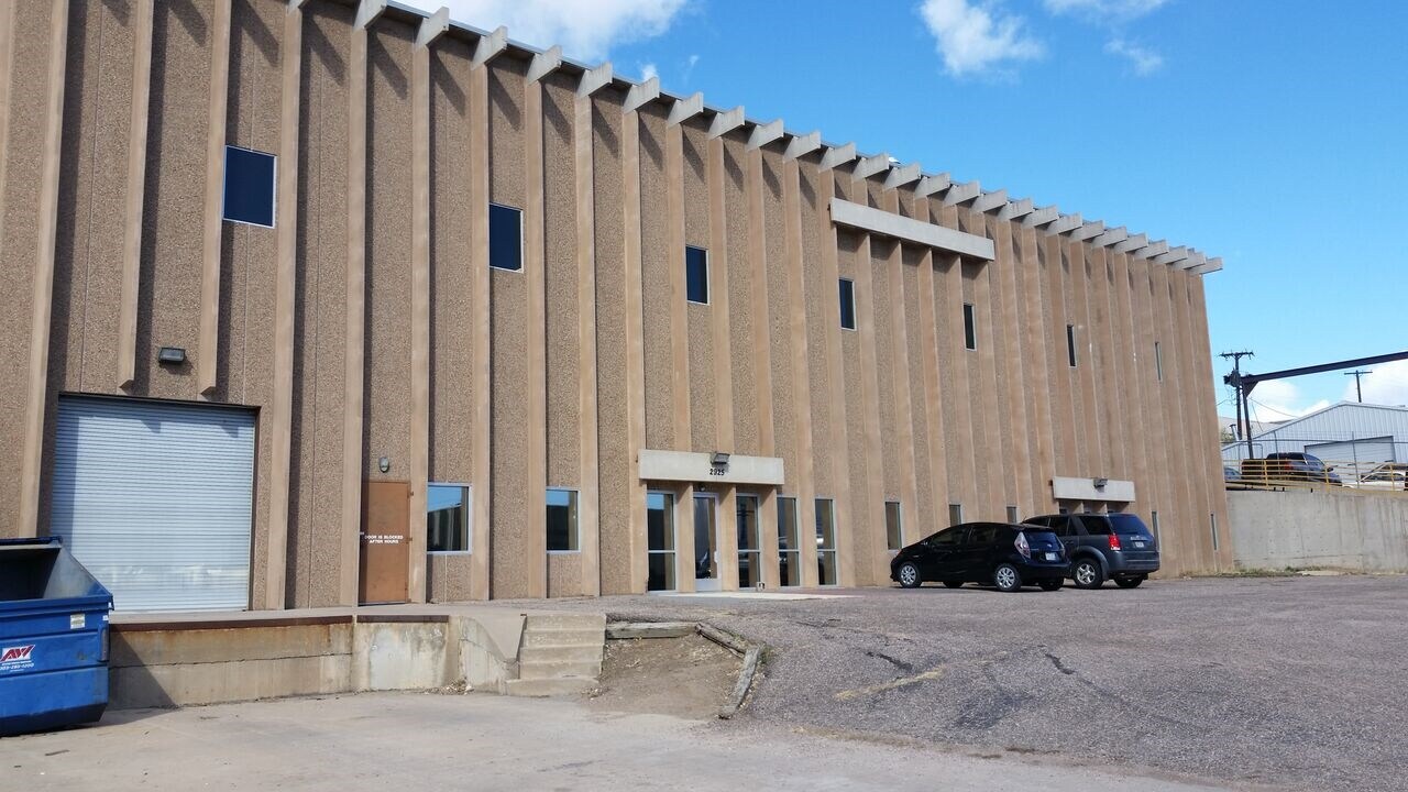 2925 S Umatilla St Englewood, CO 80110 Industrial Property for Lease