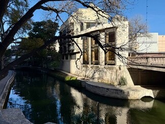 San Antonio, TX Retail - 1020 Navarro St