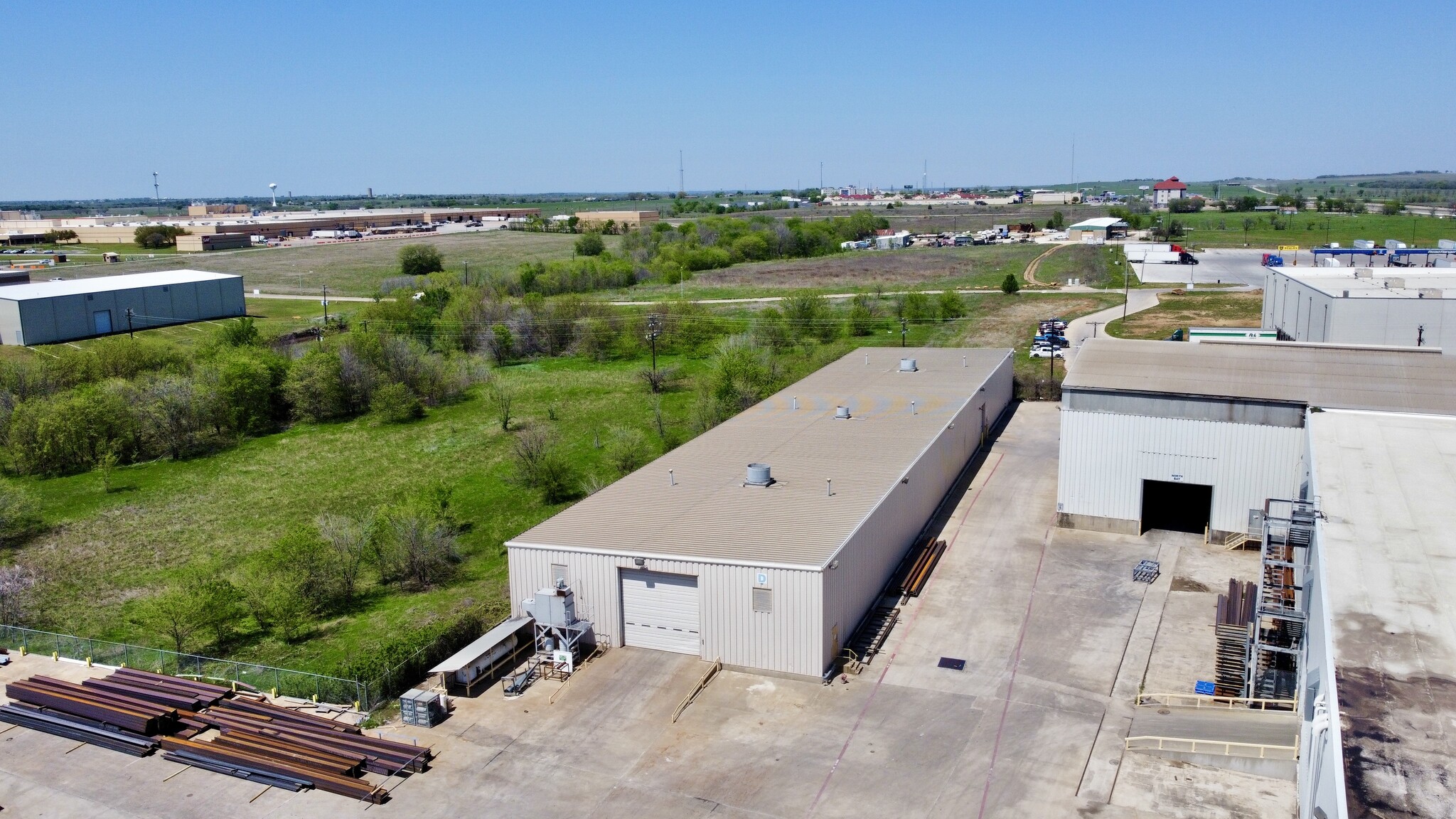 3 National Industrial Cir, Gainesville, TX for Rent