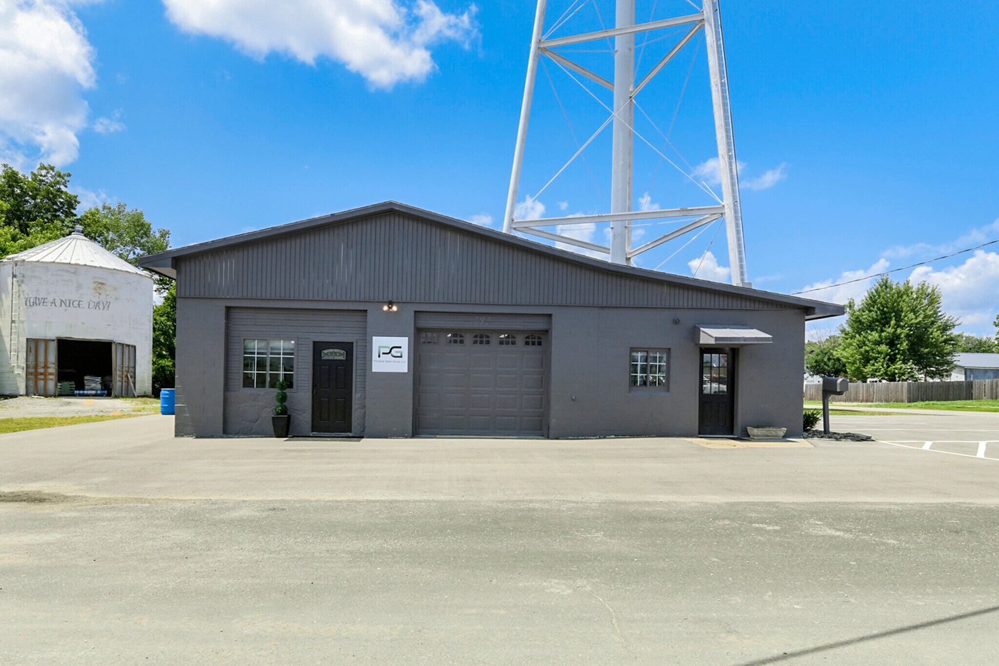 176 W 1st St, Peculiar, MO for Sale