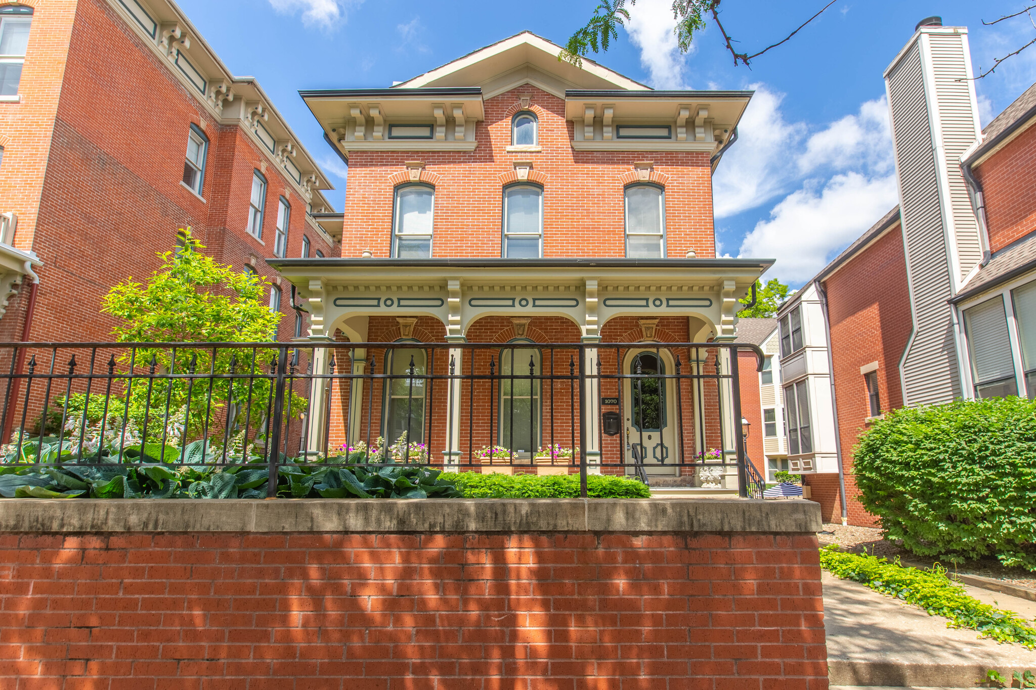 1070 Washington St, Kansas City, MO for Sale