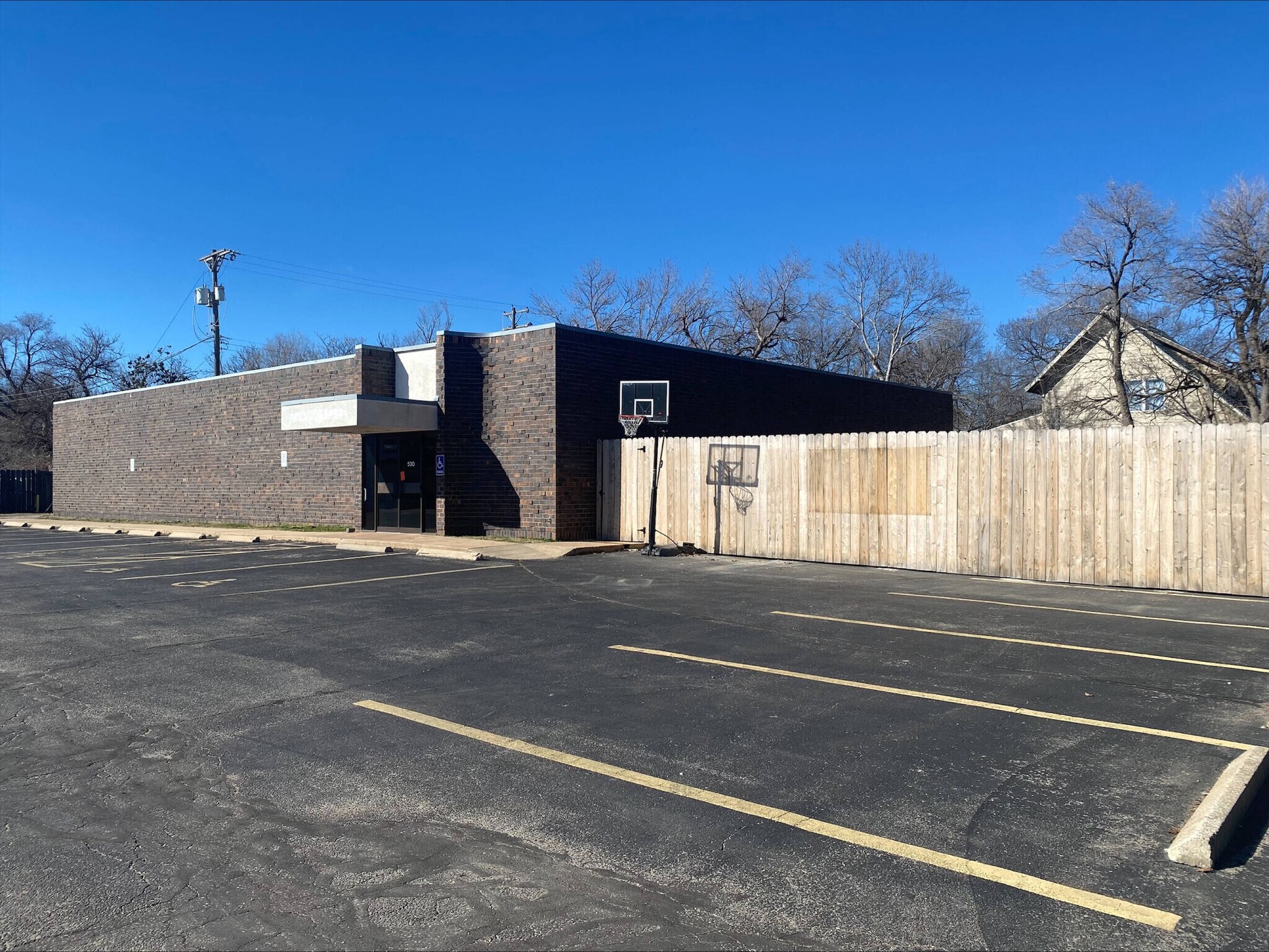 530 E Harry St, Wichita, KS for Sale