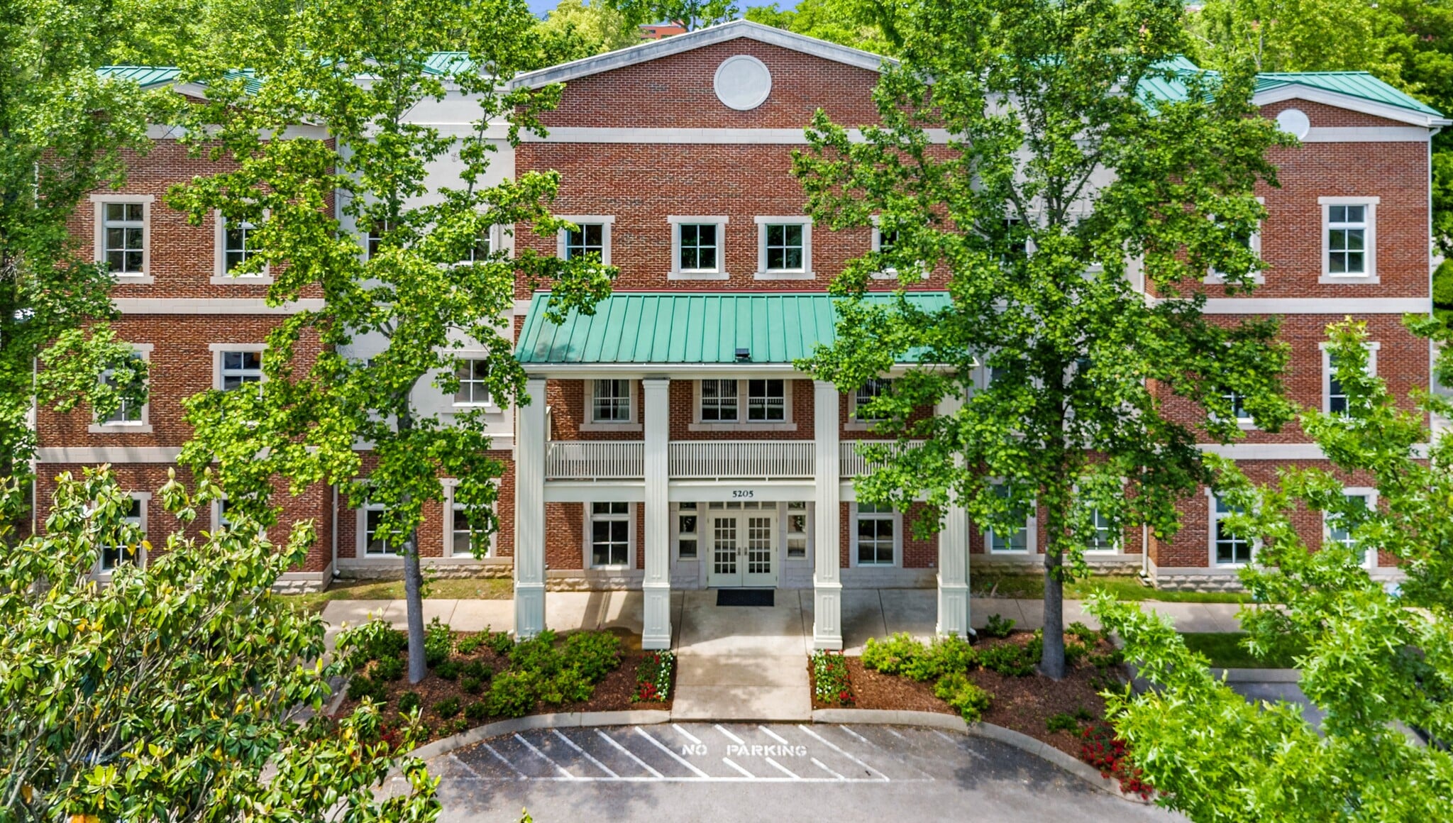 5205 Maryland Way, Brentwood, TN for Sale