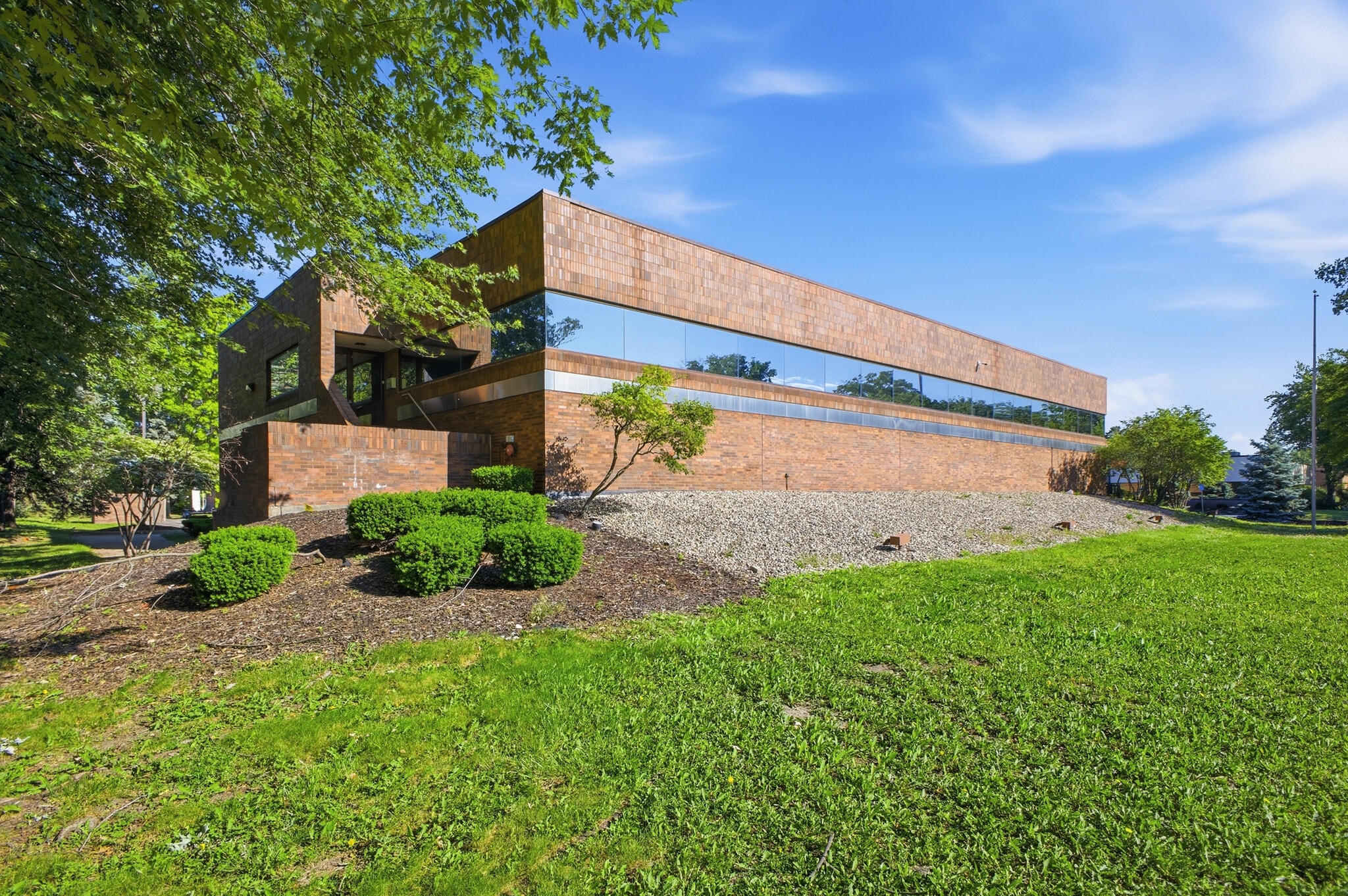 15360 S Commerce Dr, Dearborn, MI for Sale