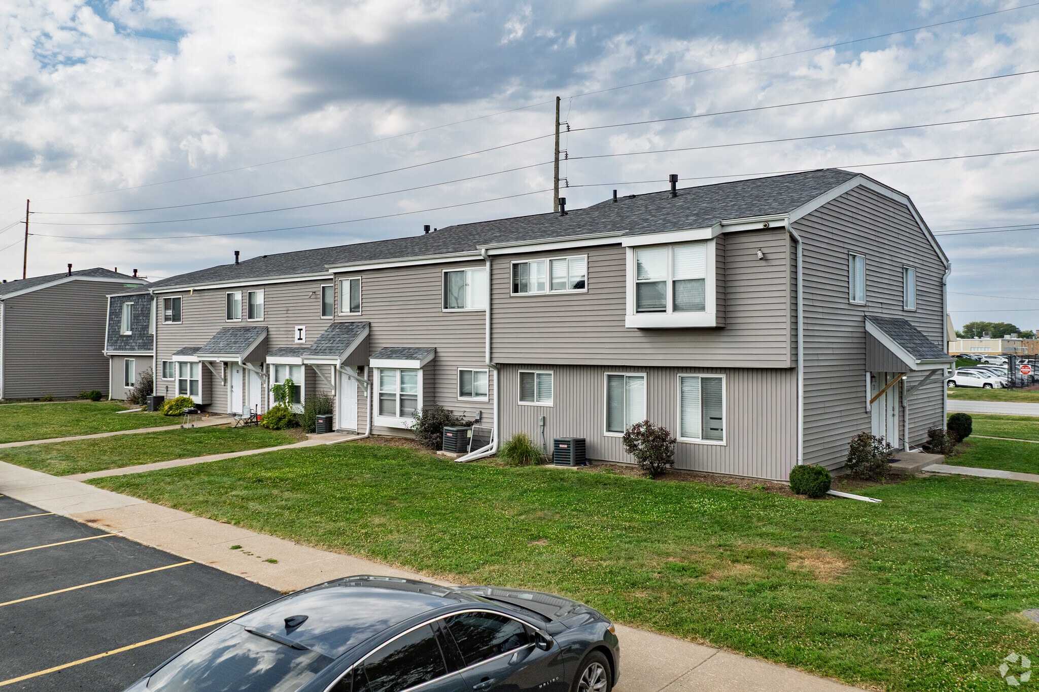 4000 Archer Dr, East Moline, IL for Sale