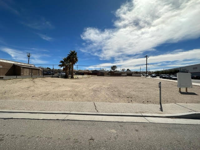 970 W Main St, Barstow, CA for Sale