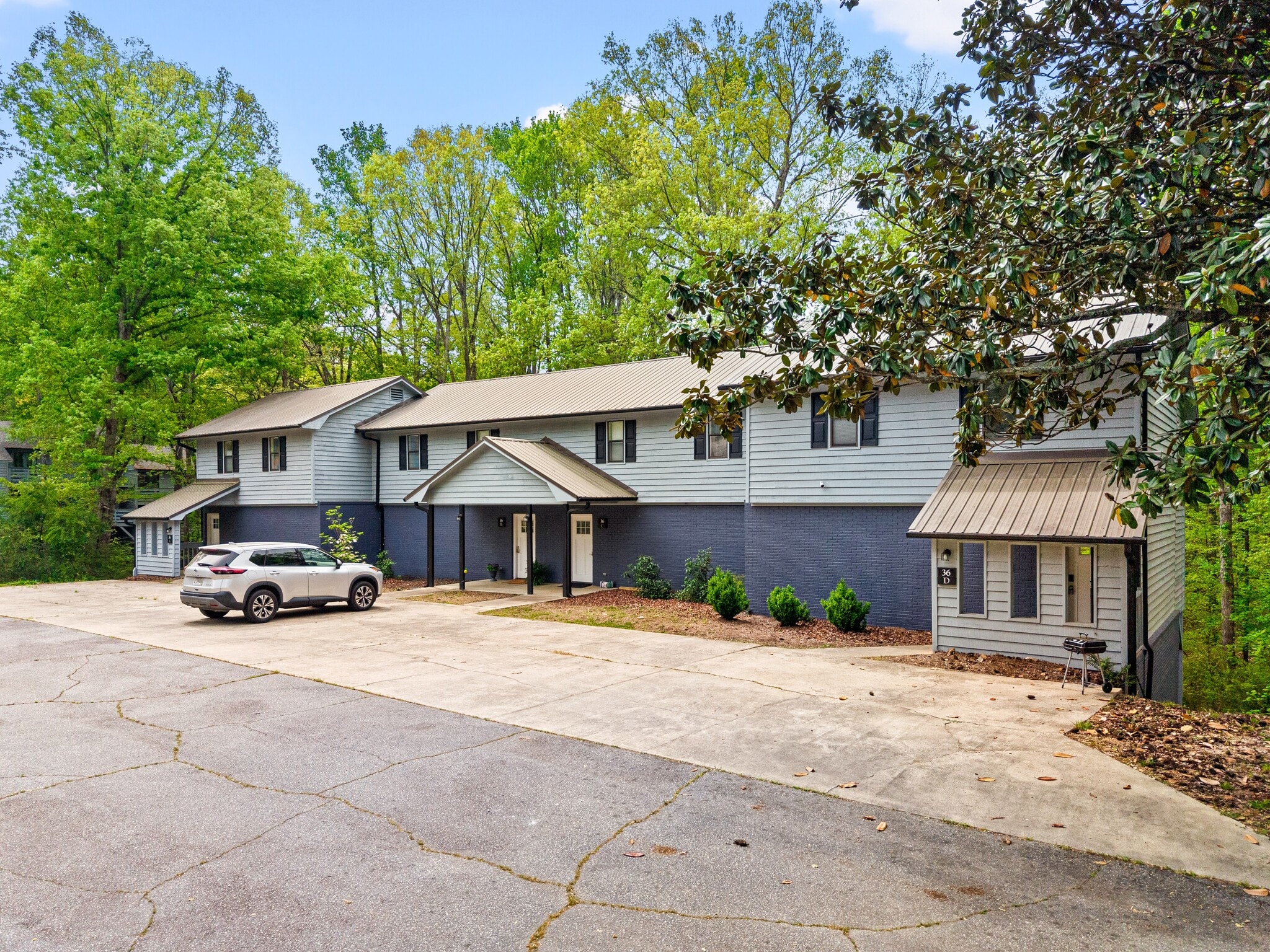 10 Kinston Manor Dr, Westminster, SC for Sale