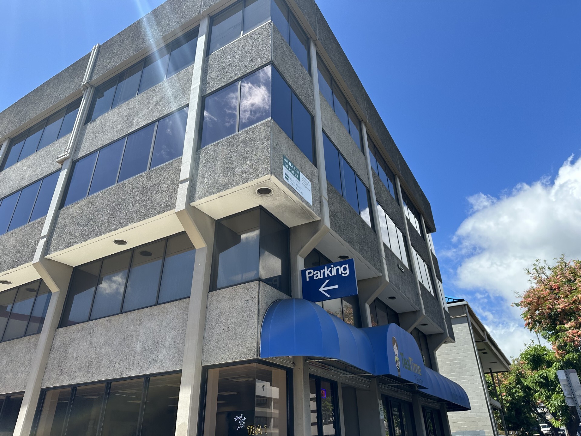 98-1238 Kaahumanu St, Pearl City, HI for Rent