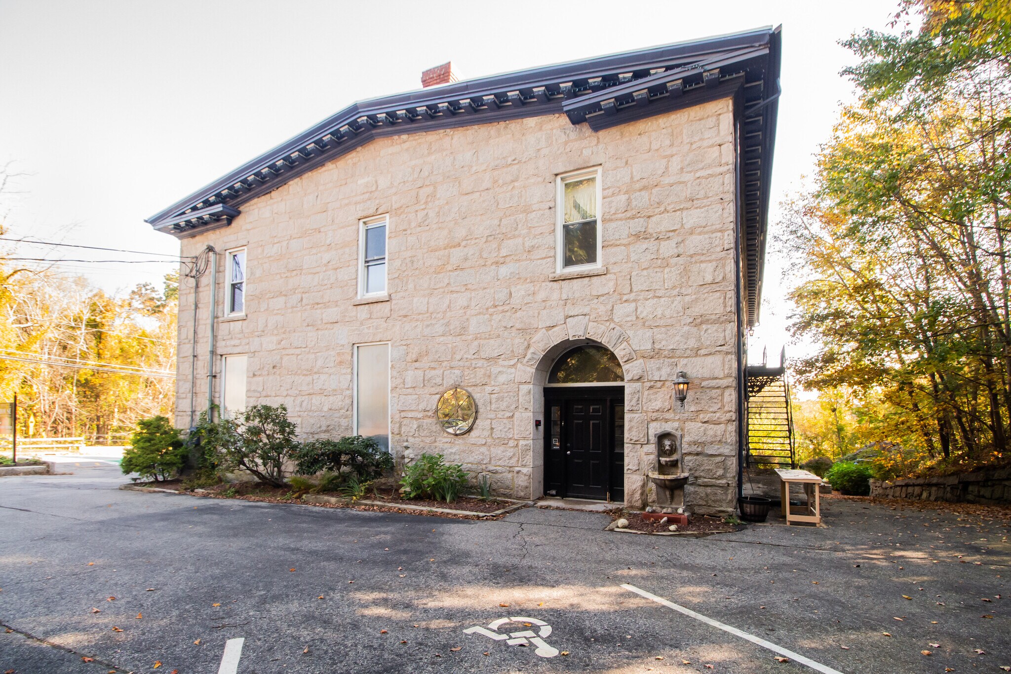 356 Manchaug Rd Sutton, MA 01590 Office Property for Lease on