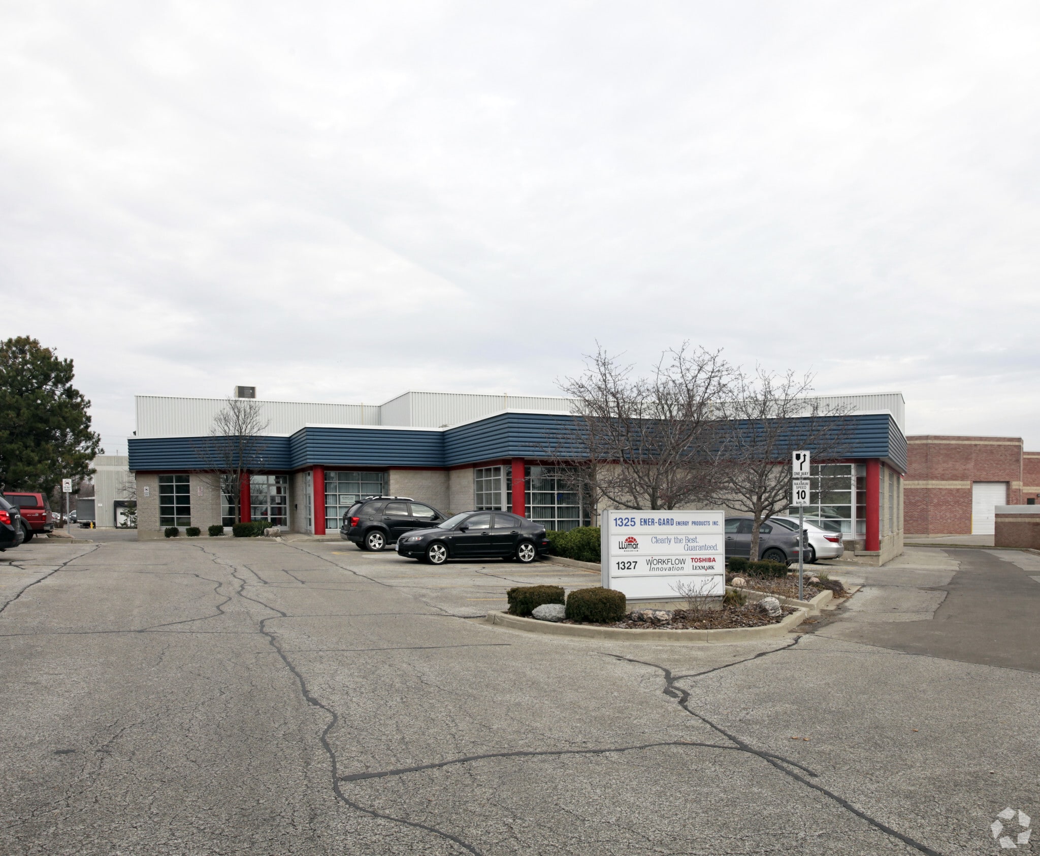 1327-1329 Heine Crt, Burlington, ON for Rent